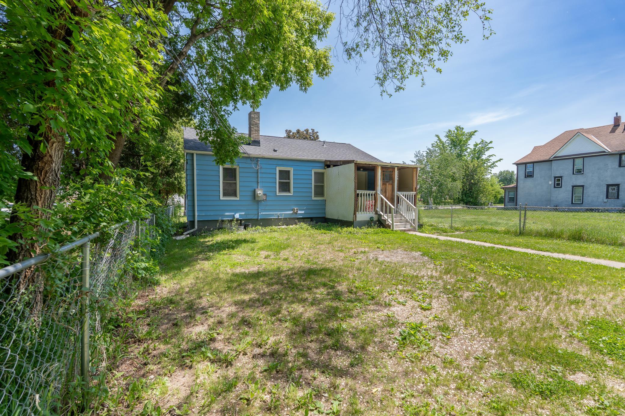 main property photo 10