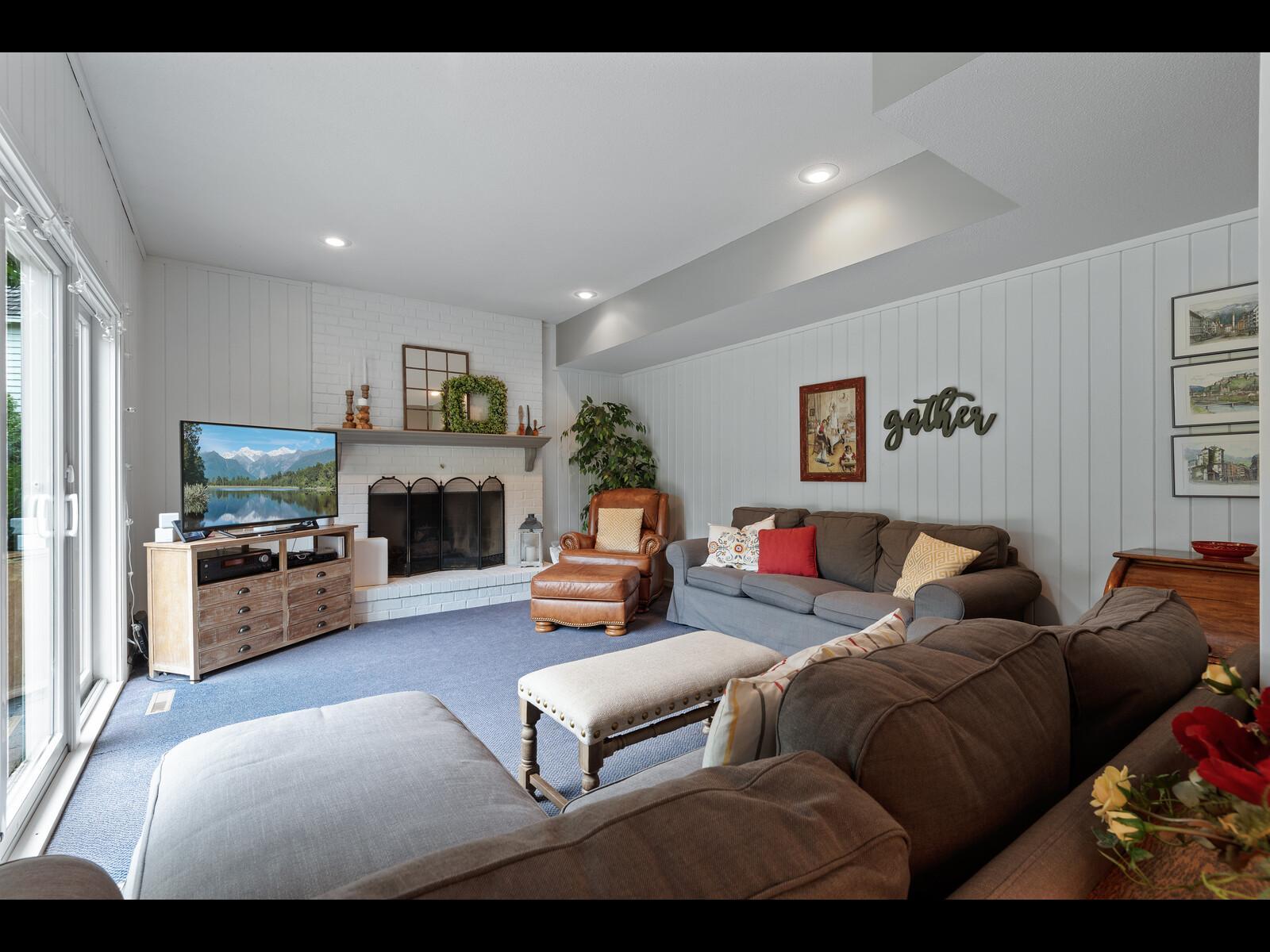 main property photo 74