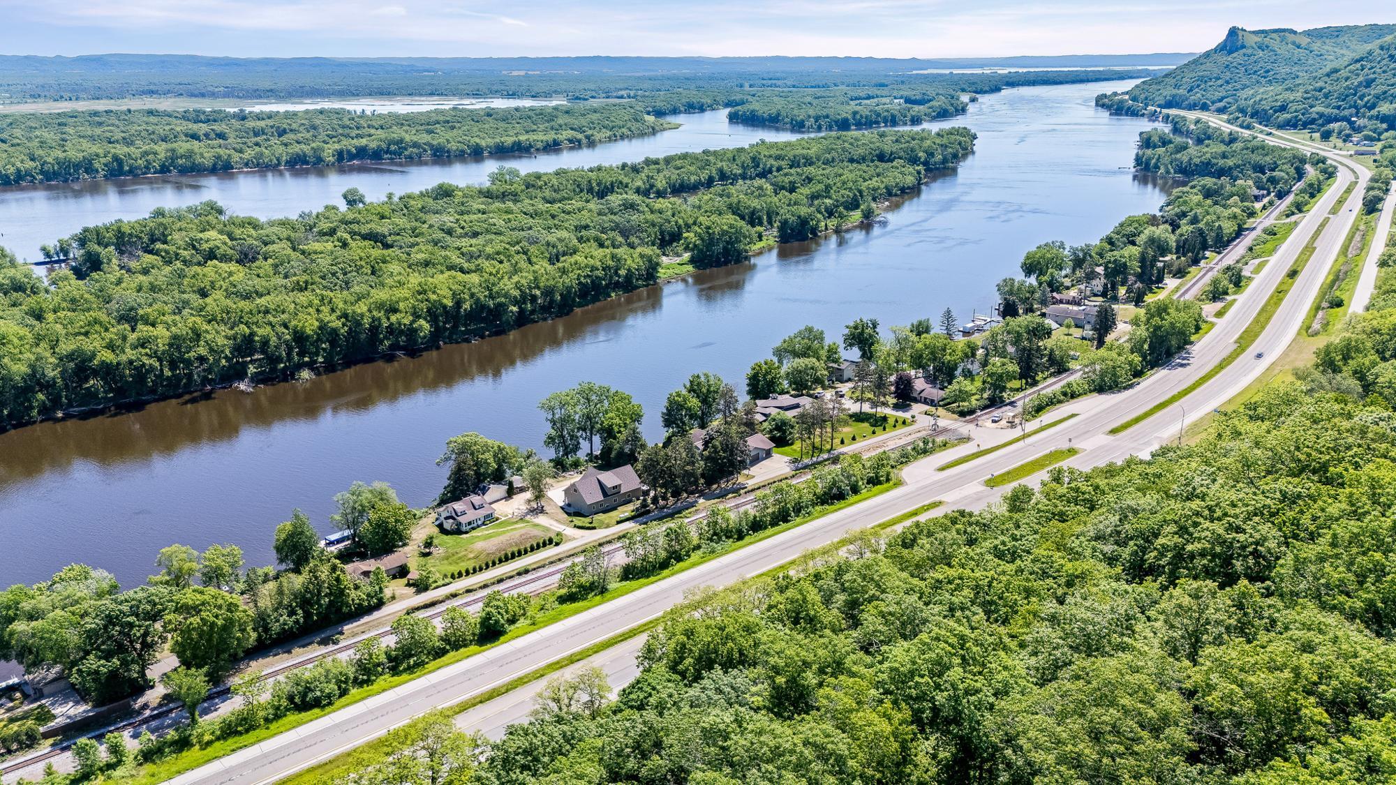 main property photo 36