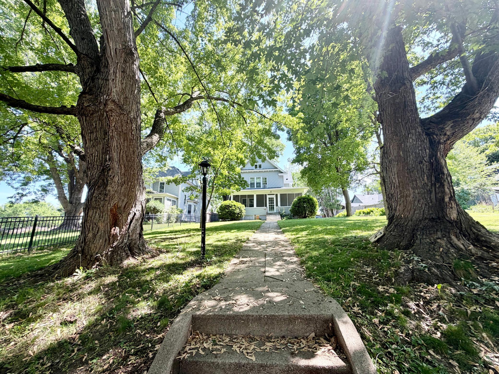 main property photo 40