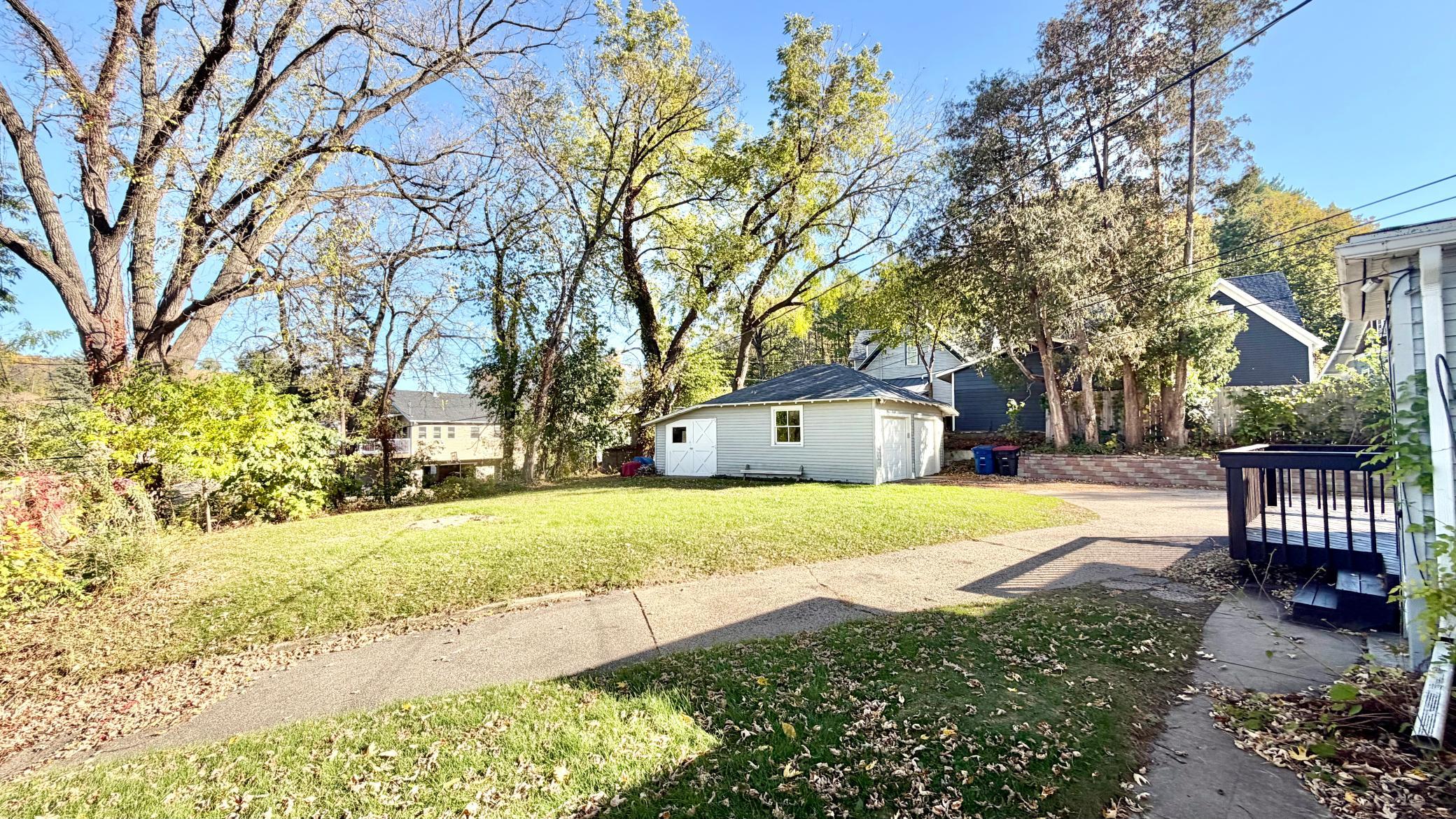 main property photo 50
