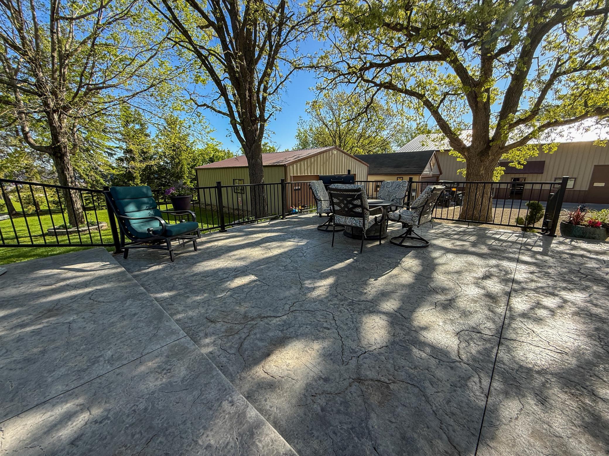 main property photo 27