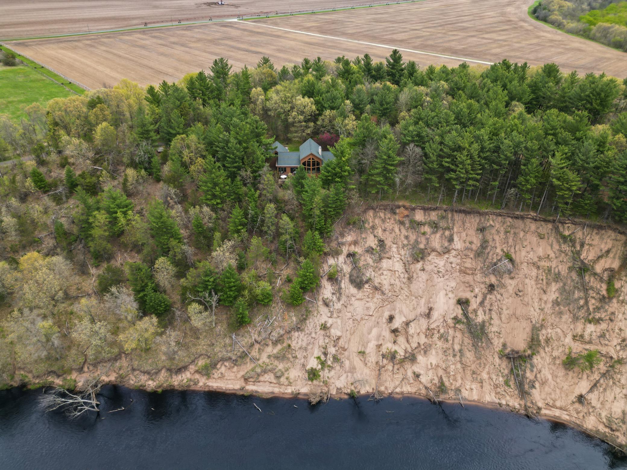 main property photo 42
