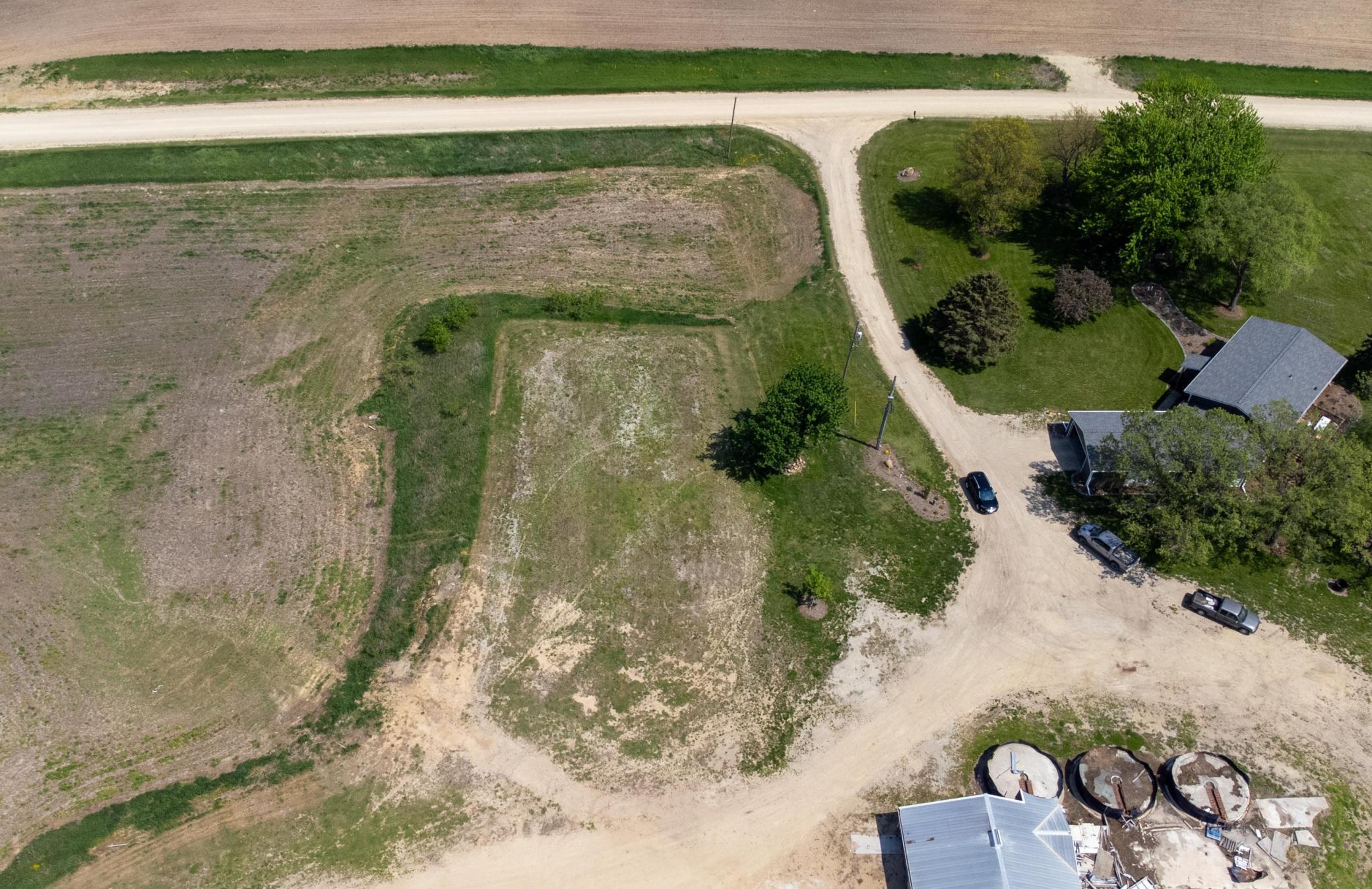 main property photo 13