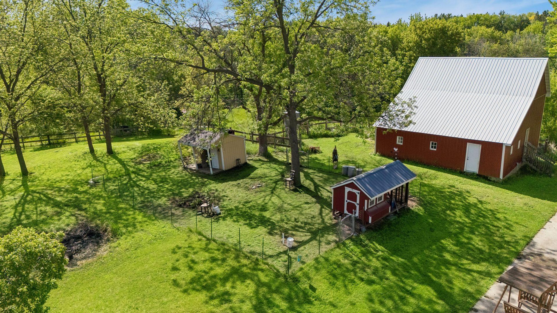 main property photo 10