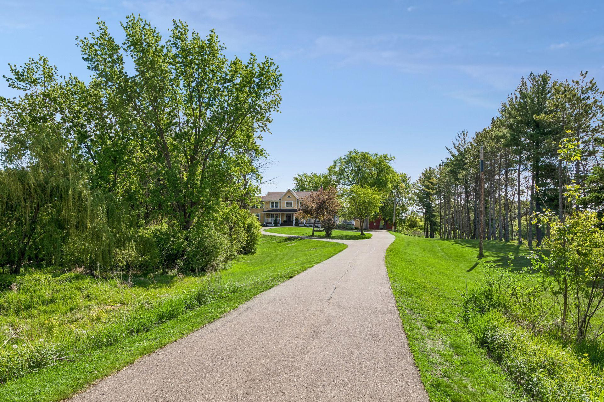 main property photo 11