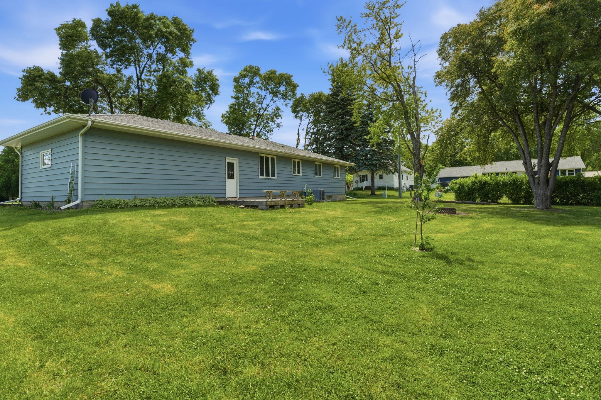 main property photo 25