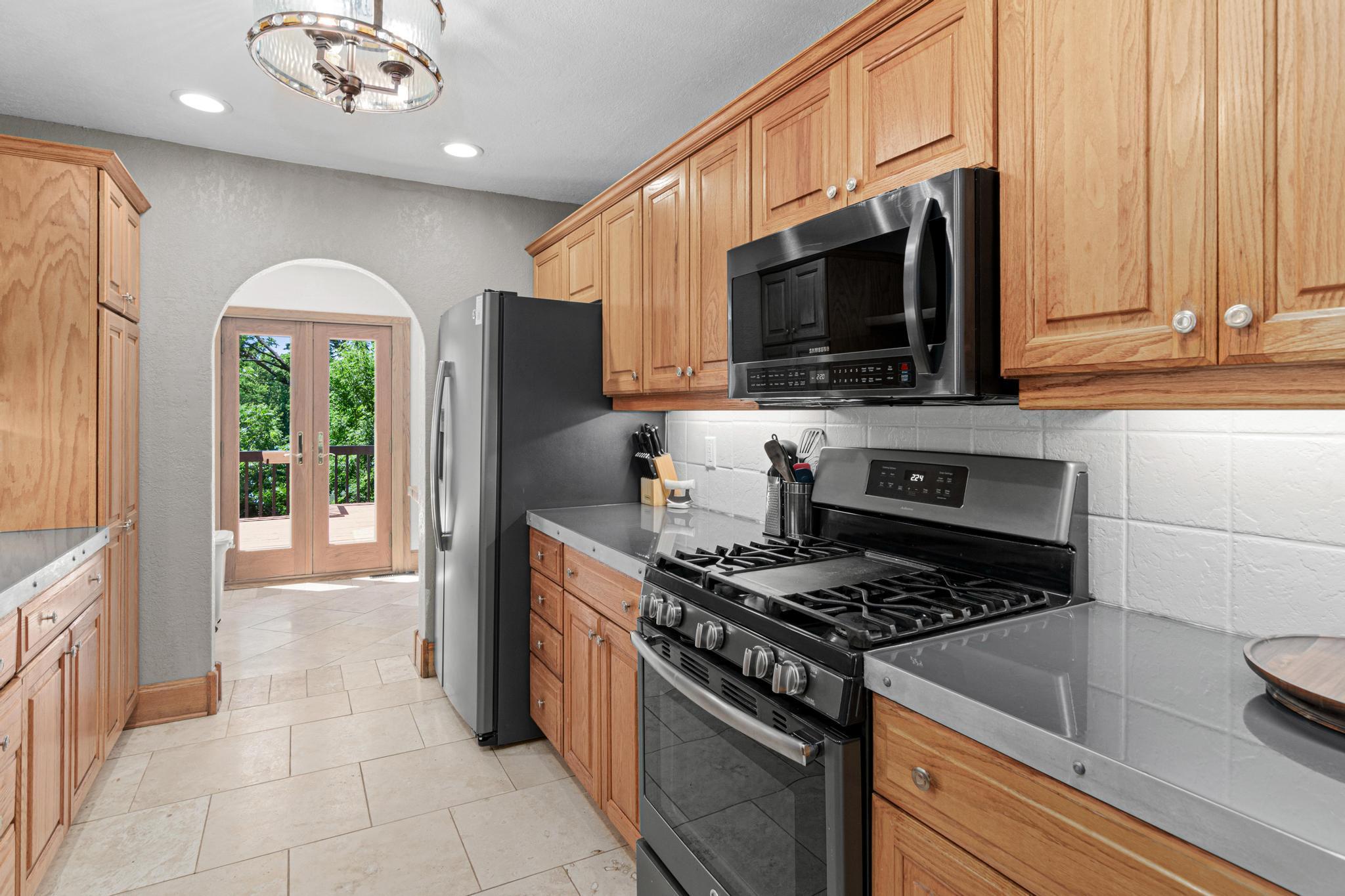 main property photo 14