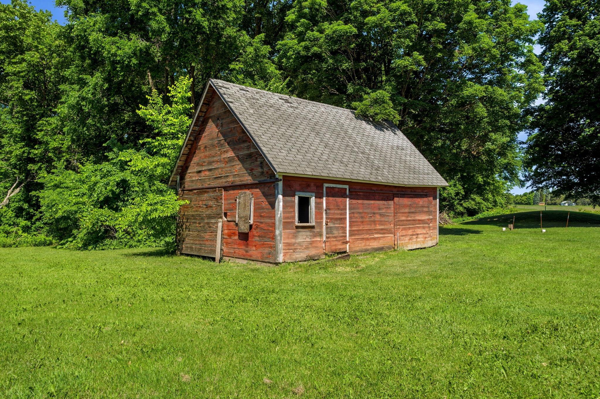 main property photo 35