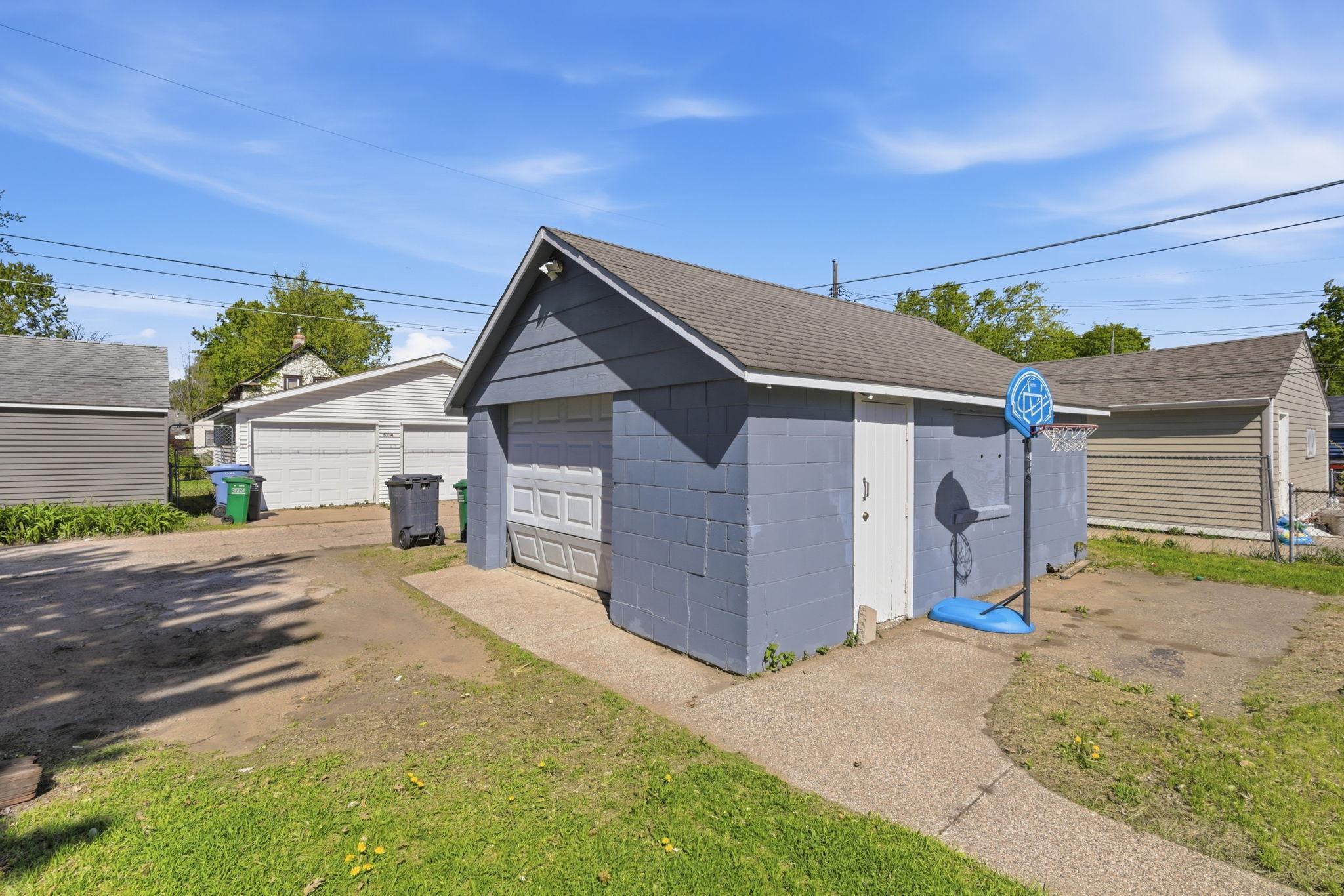 main property photo 26