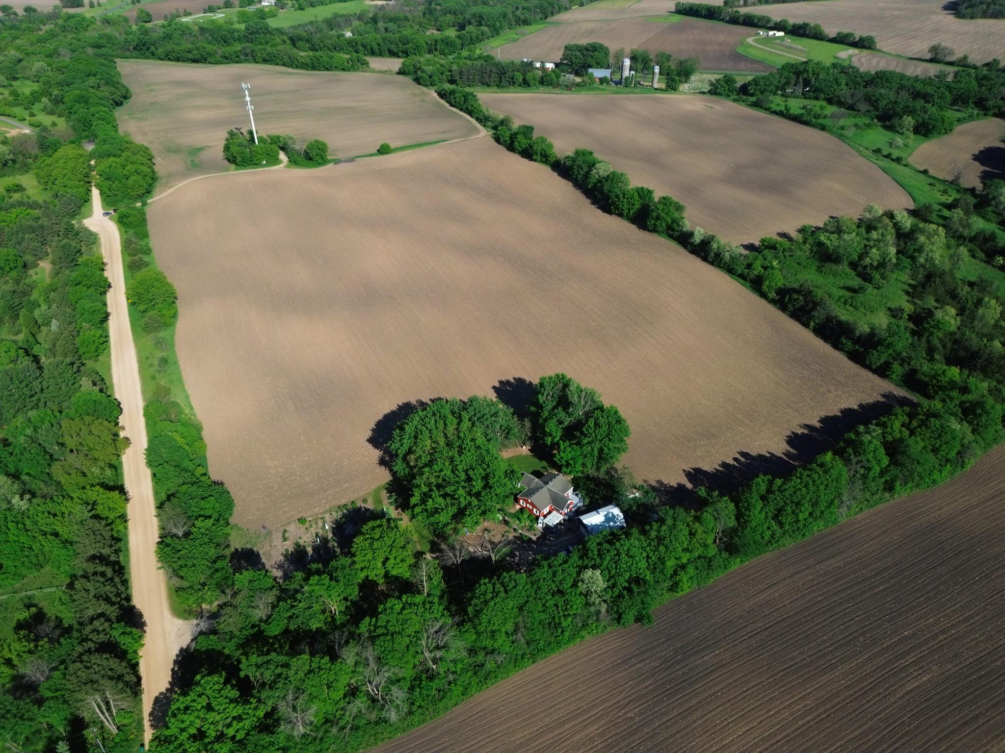 main property photo 9