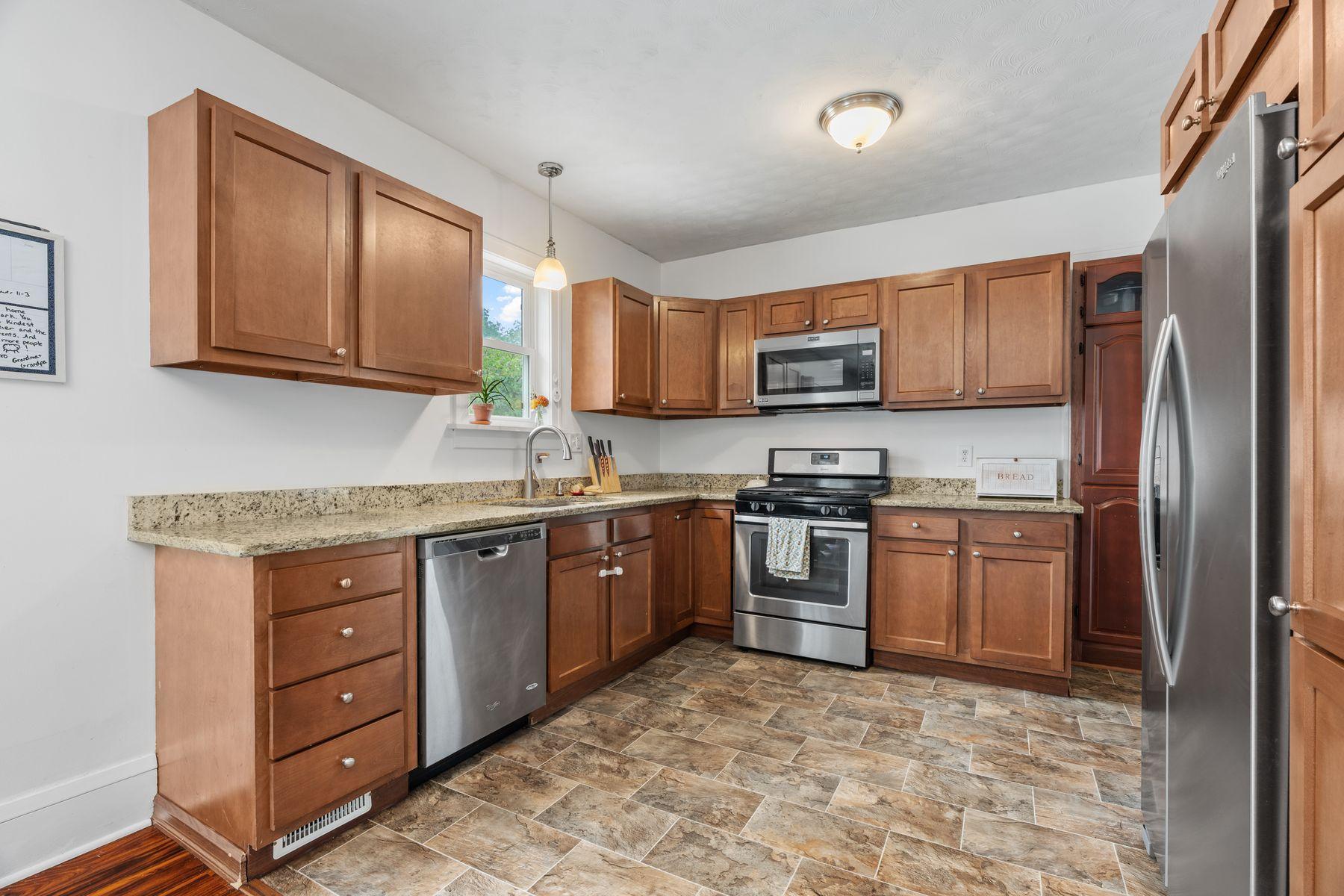 main property photo 18