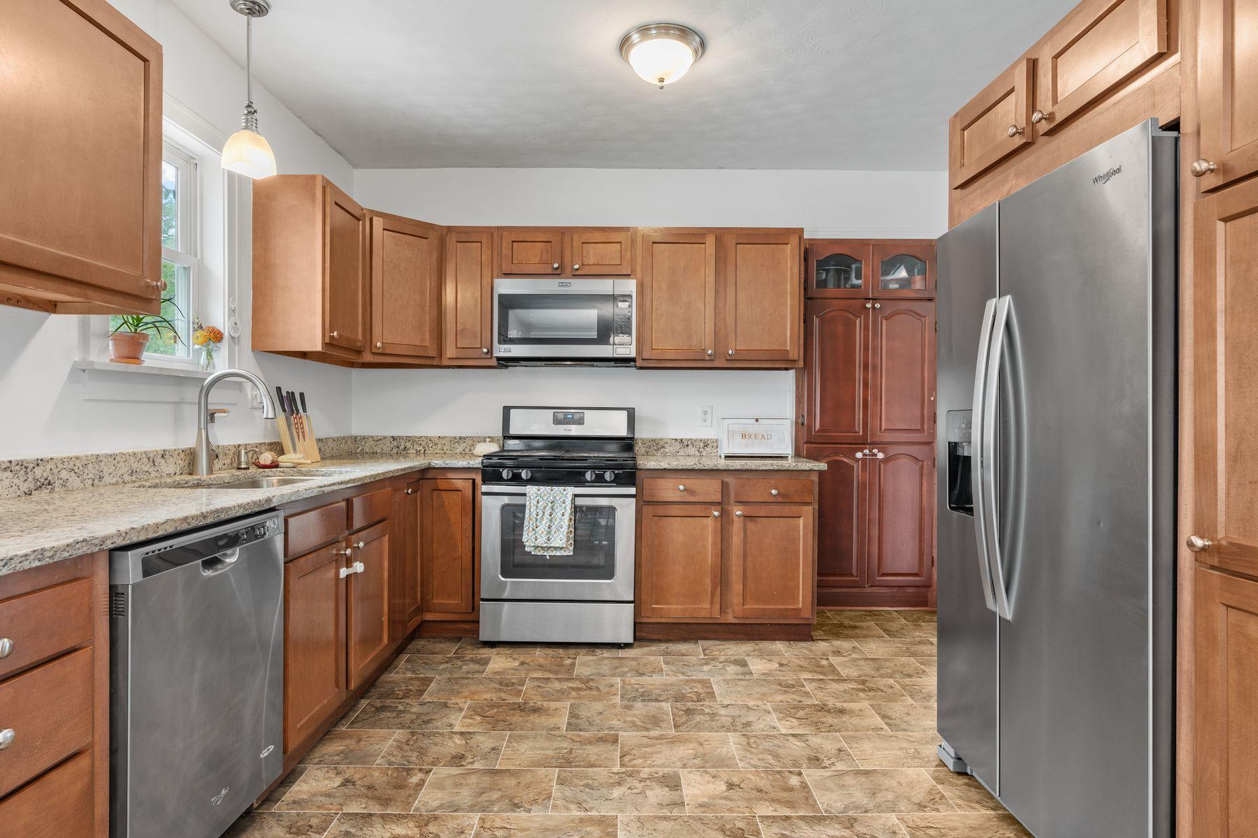 main property photo 19