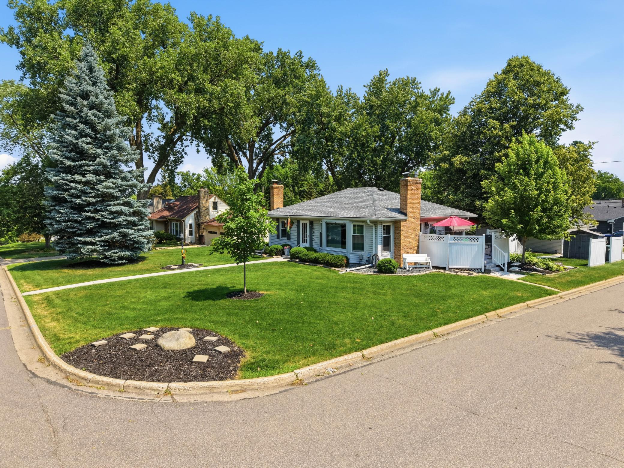 main property photo 50