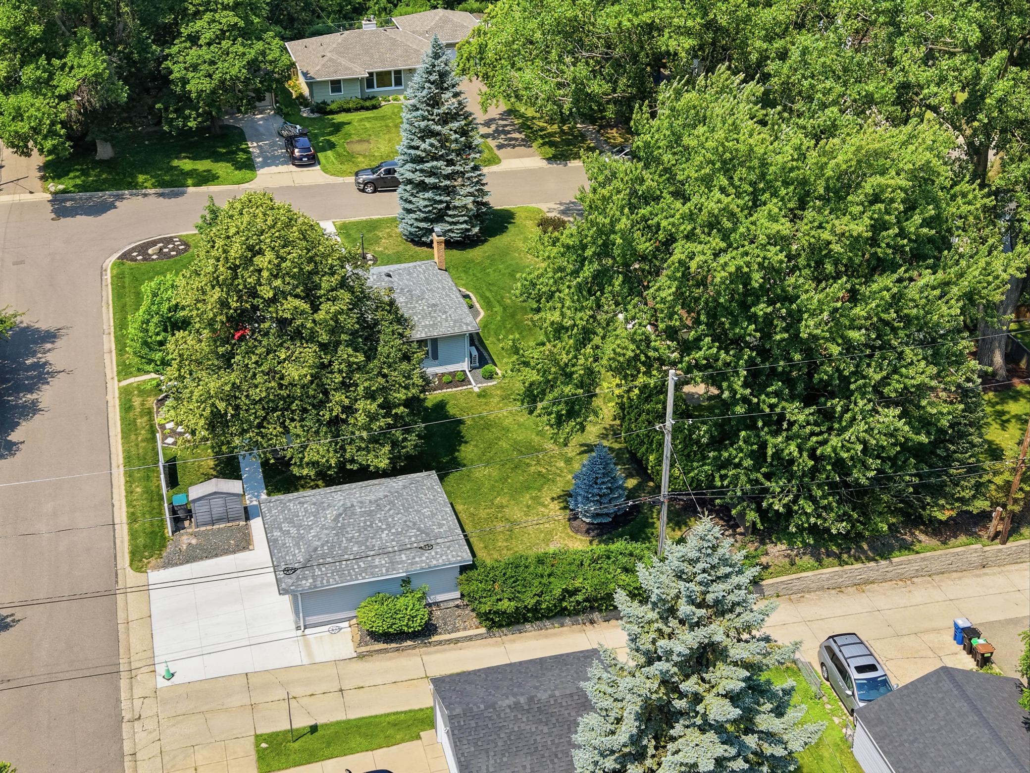 main property photo 51