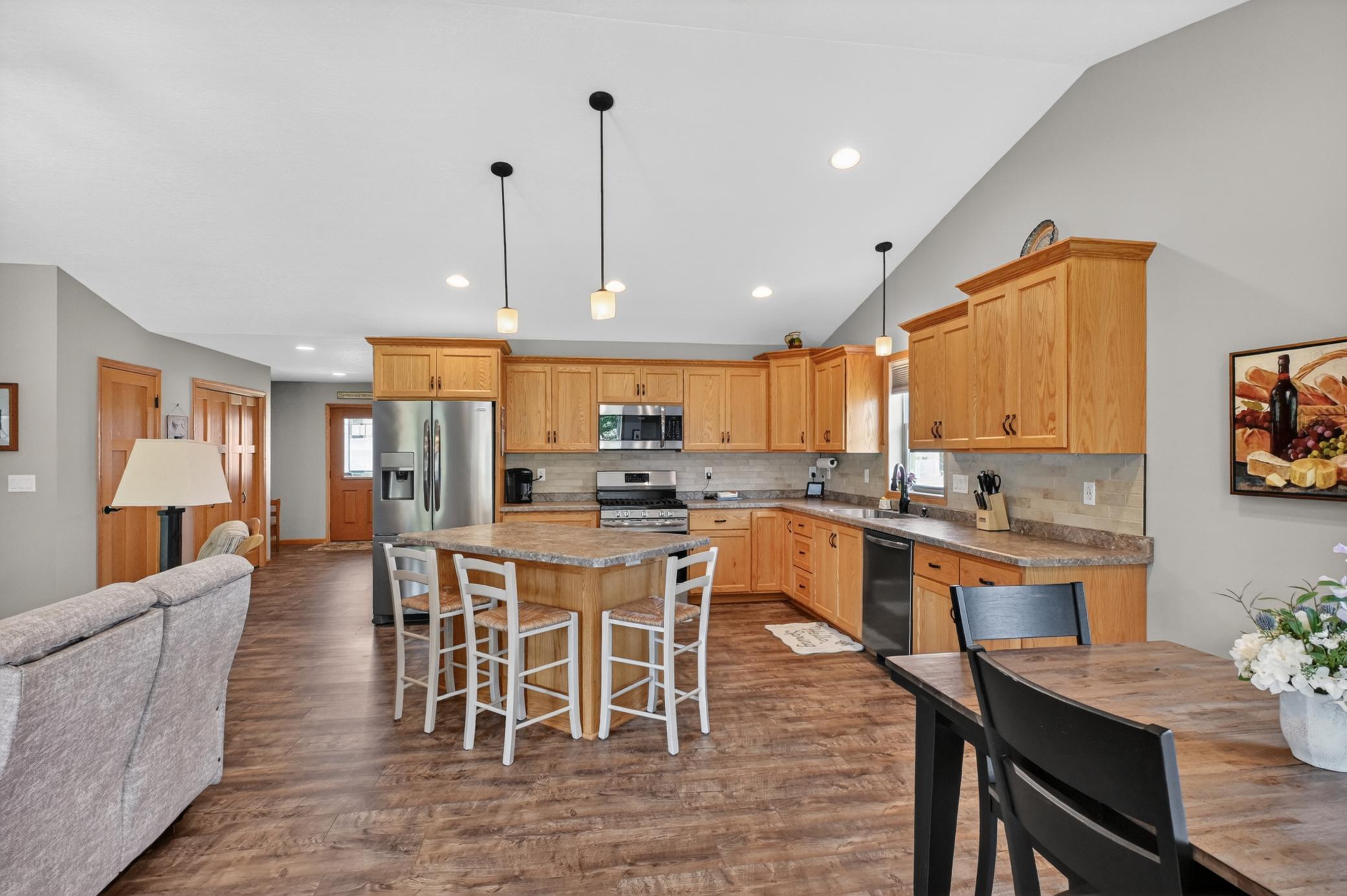 main property photo 22