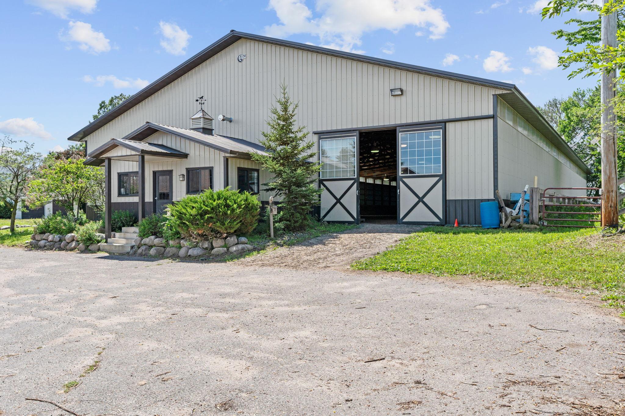 main property photo 15