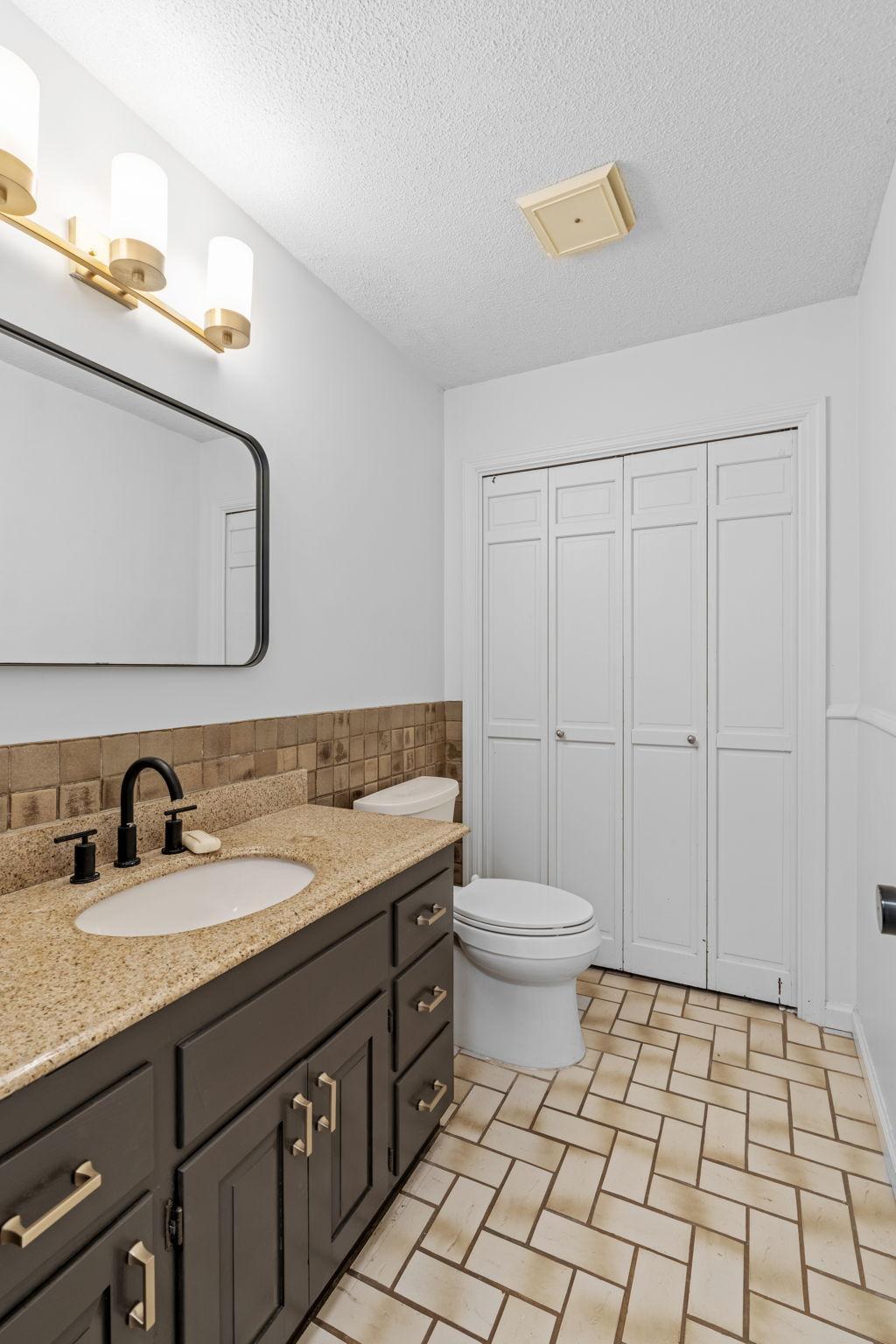 main property photo 65