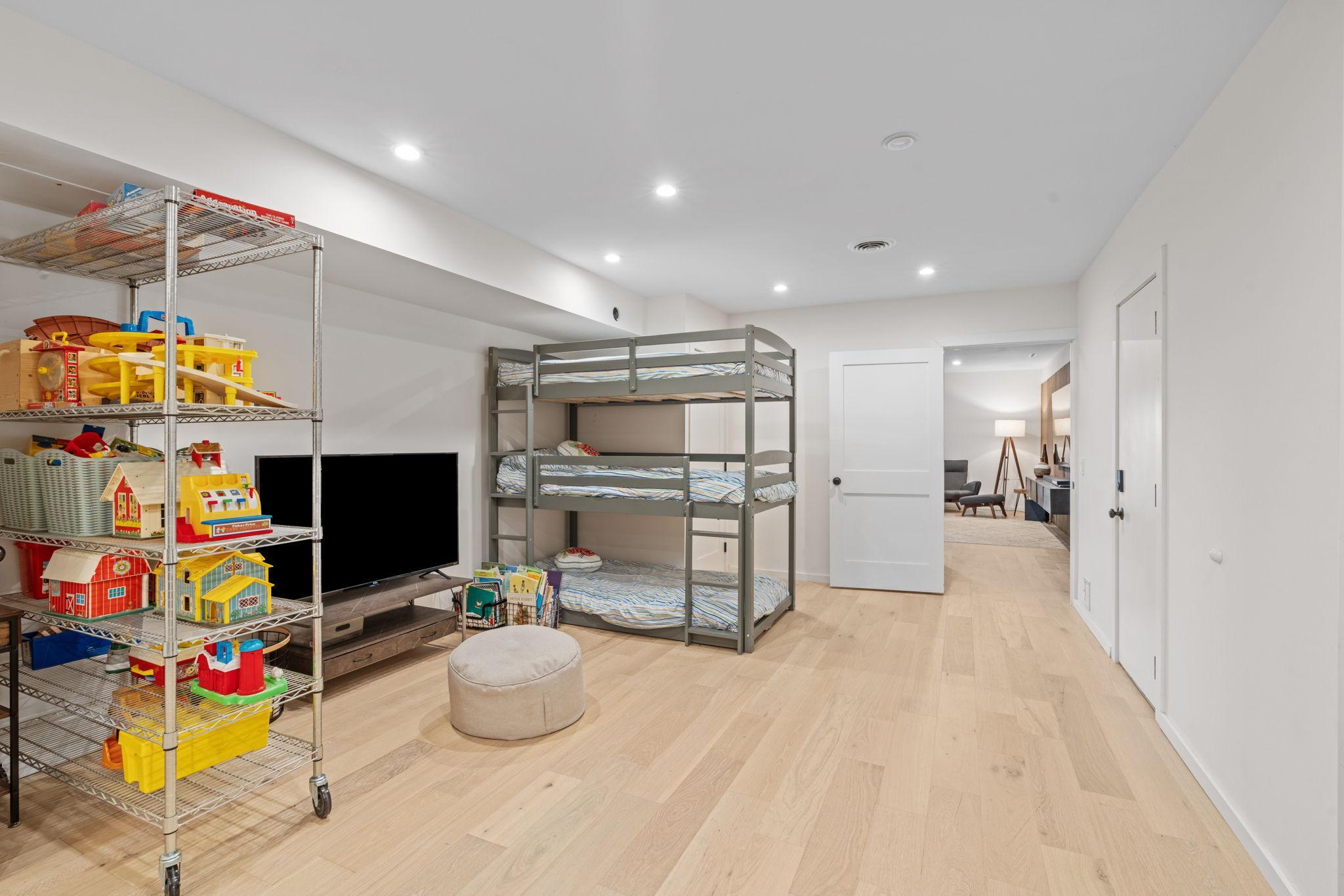 main property photo 88