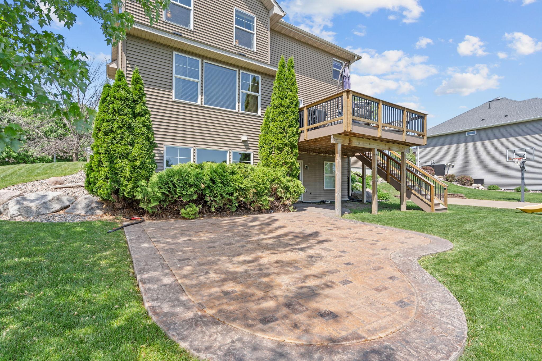main property photo 45