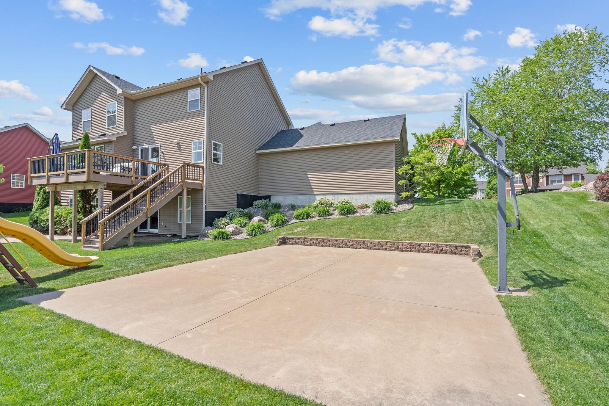 main property photo 50