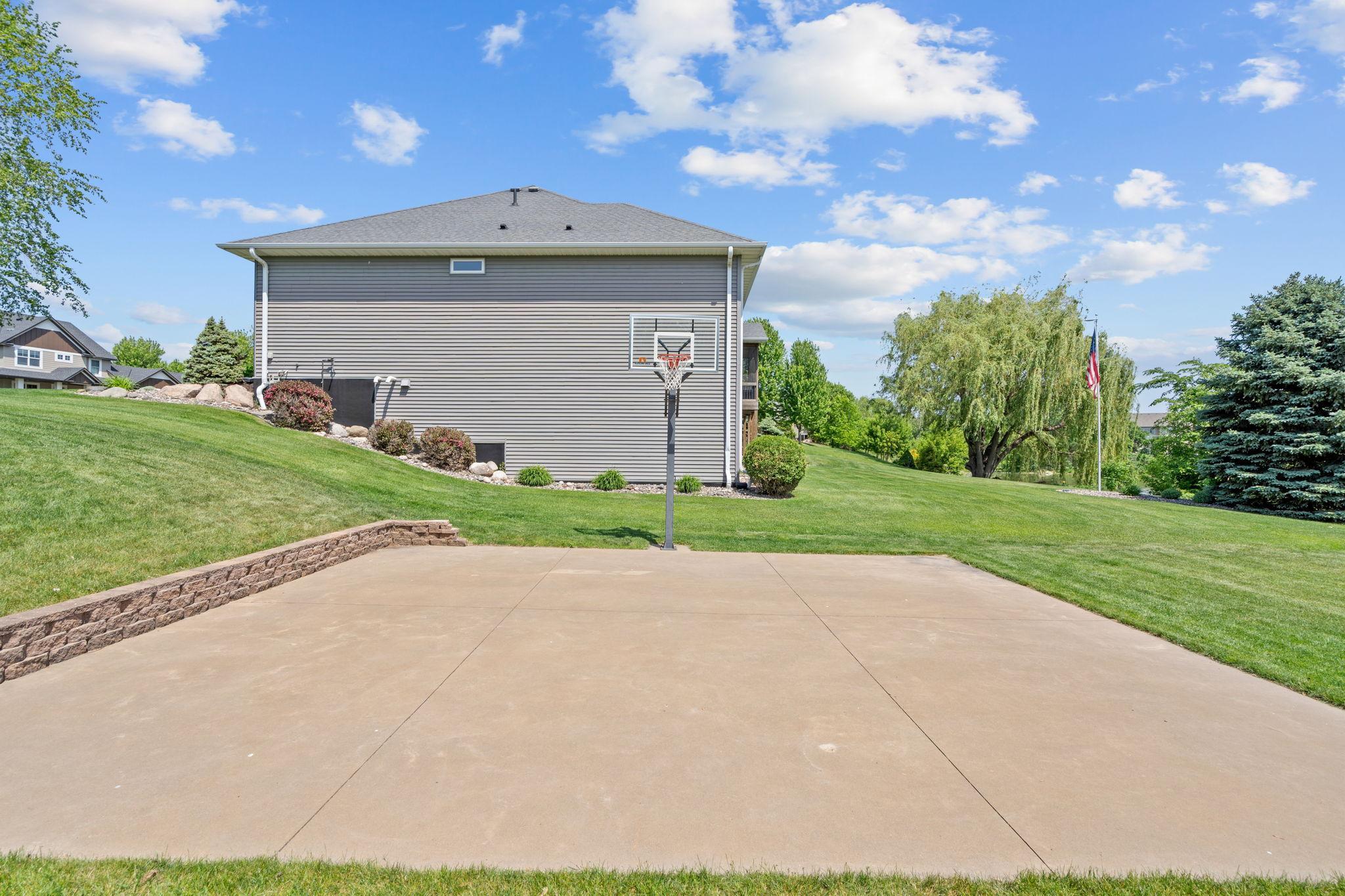 main property photo 51