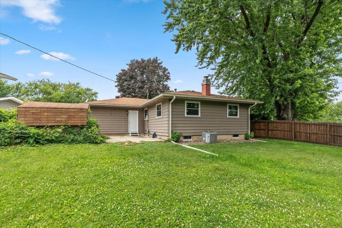 main property photo 29