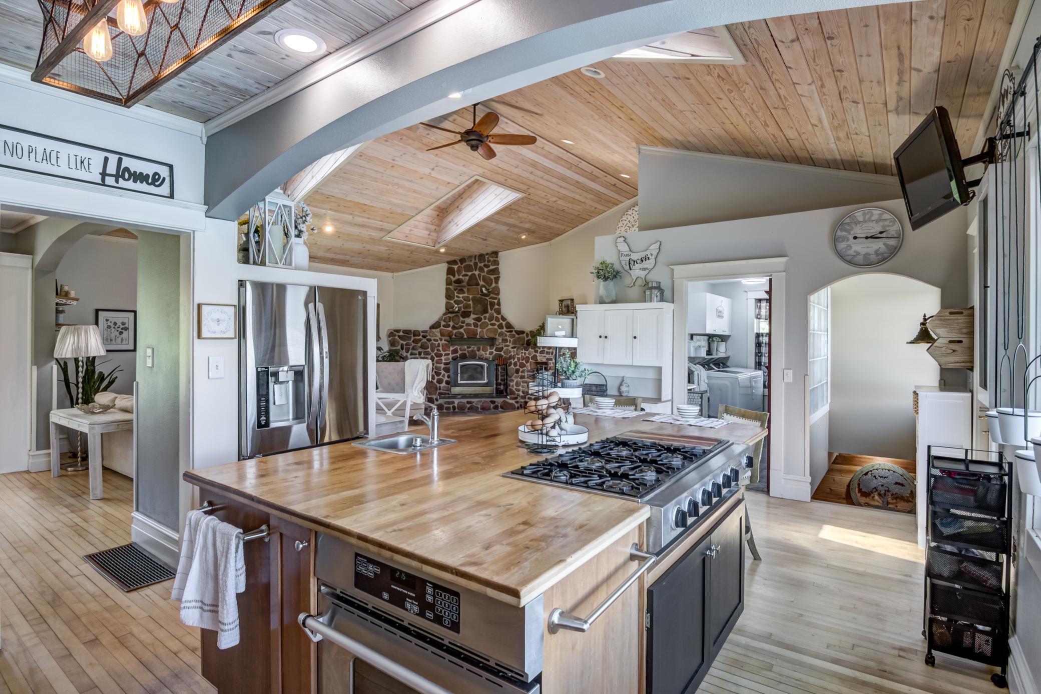 main property photo 15