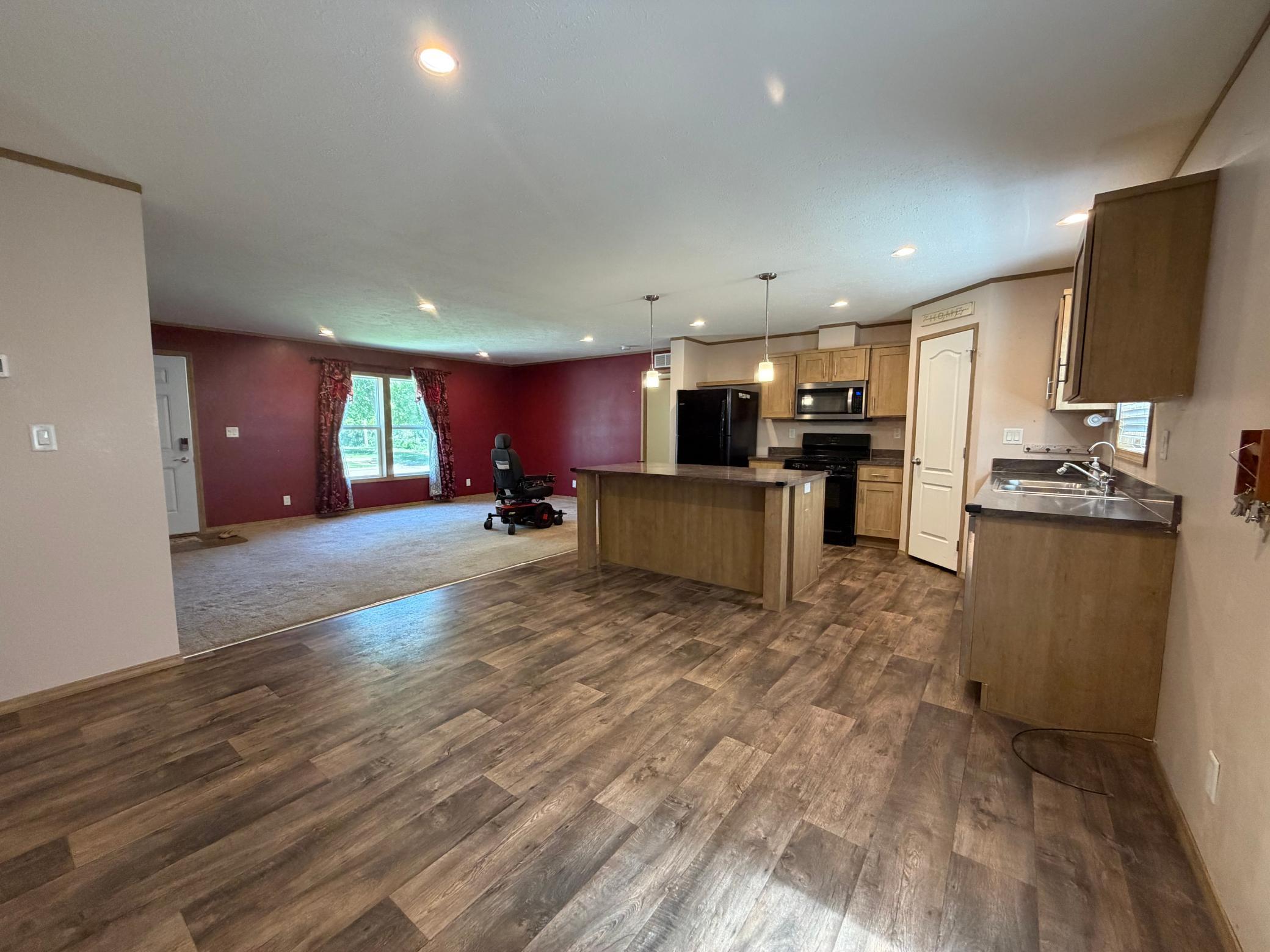 main property photo 3