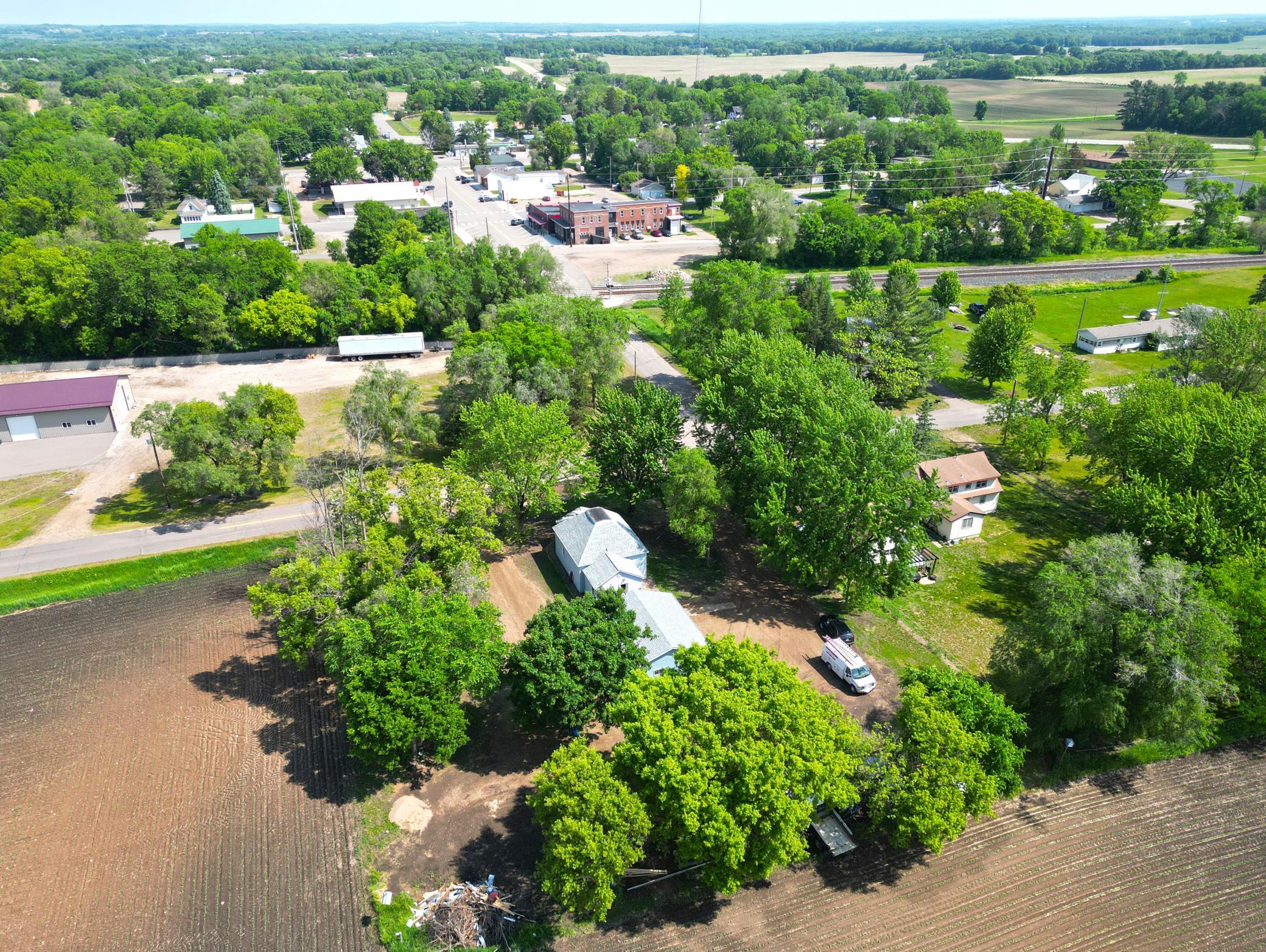 main property photo 40