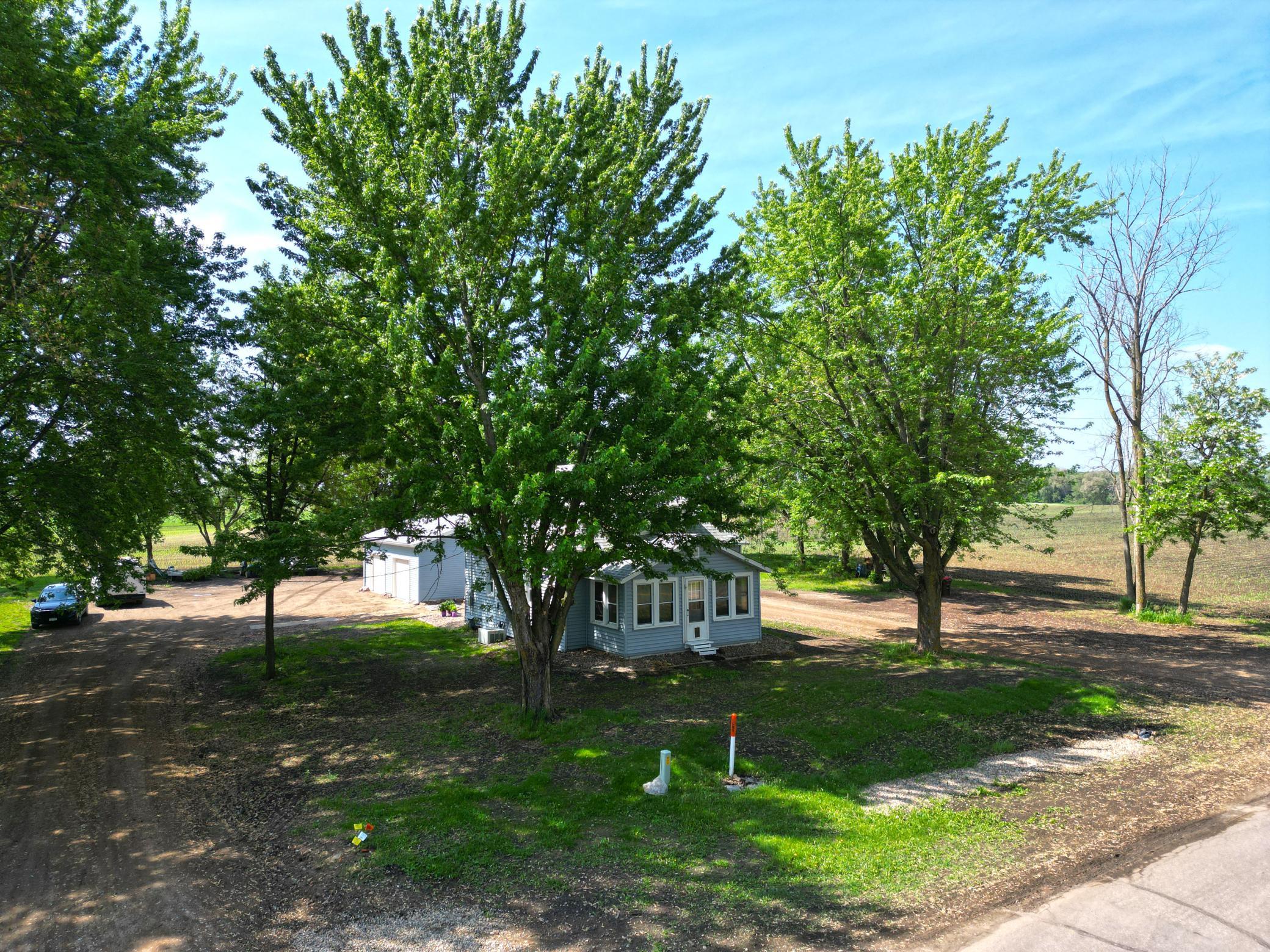 main property photo 41