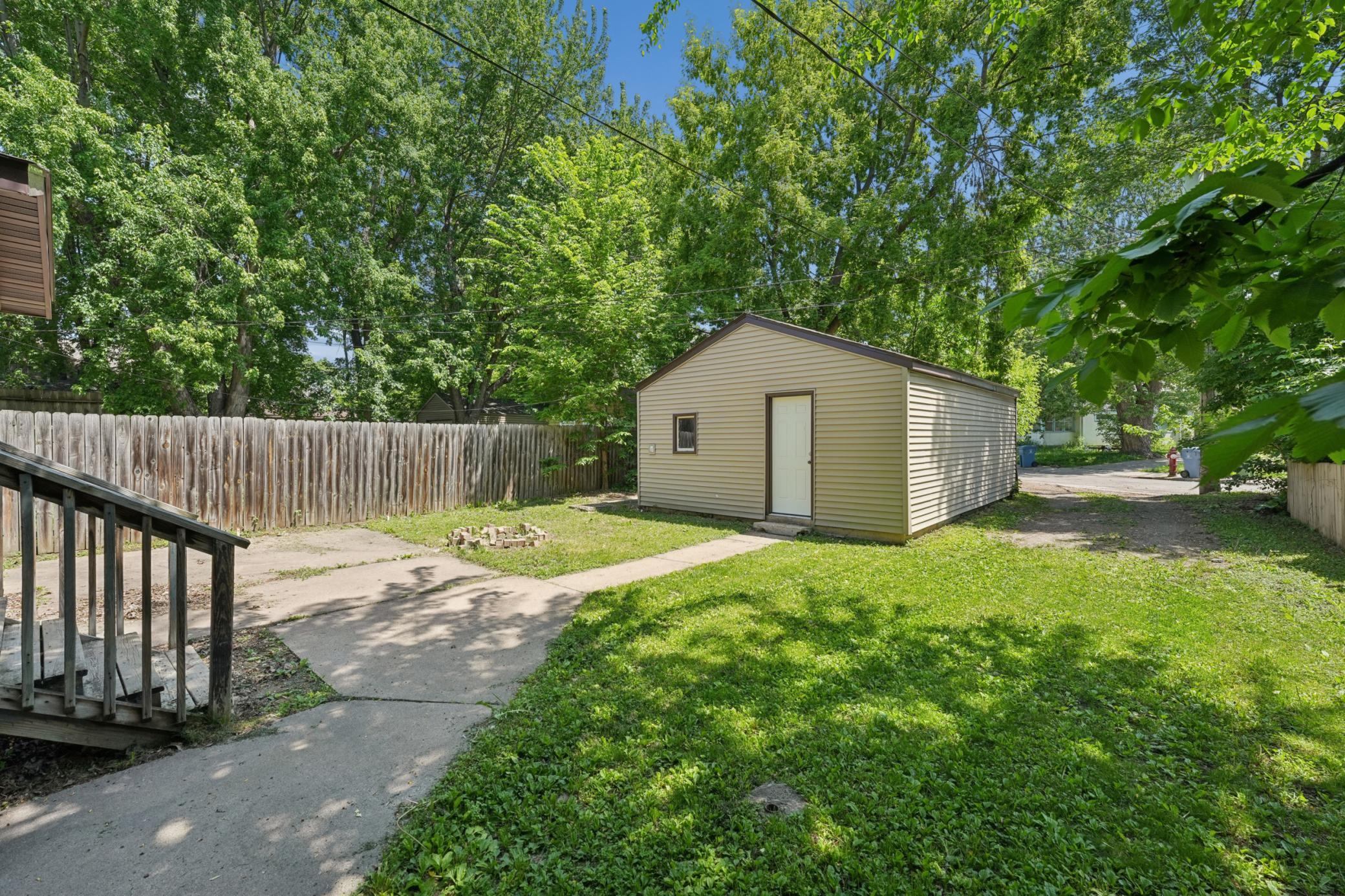 main property photo 22