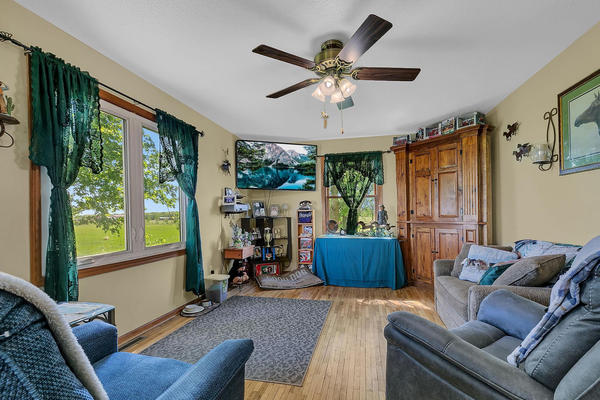 main property photo 13
