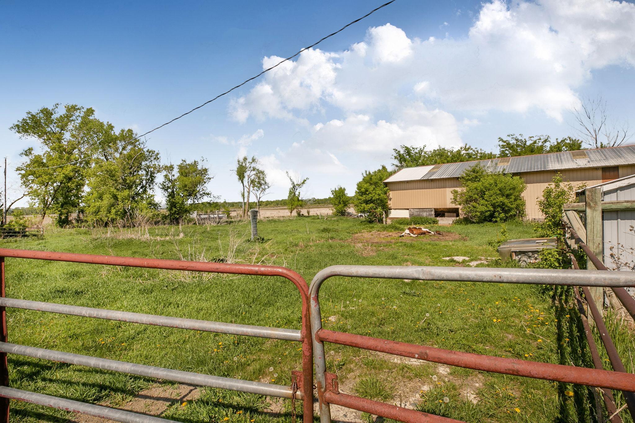 main property photo 28