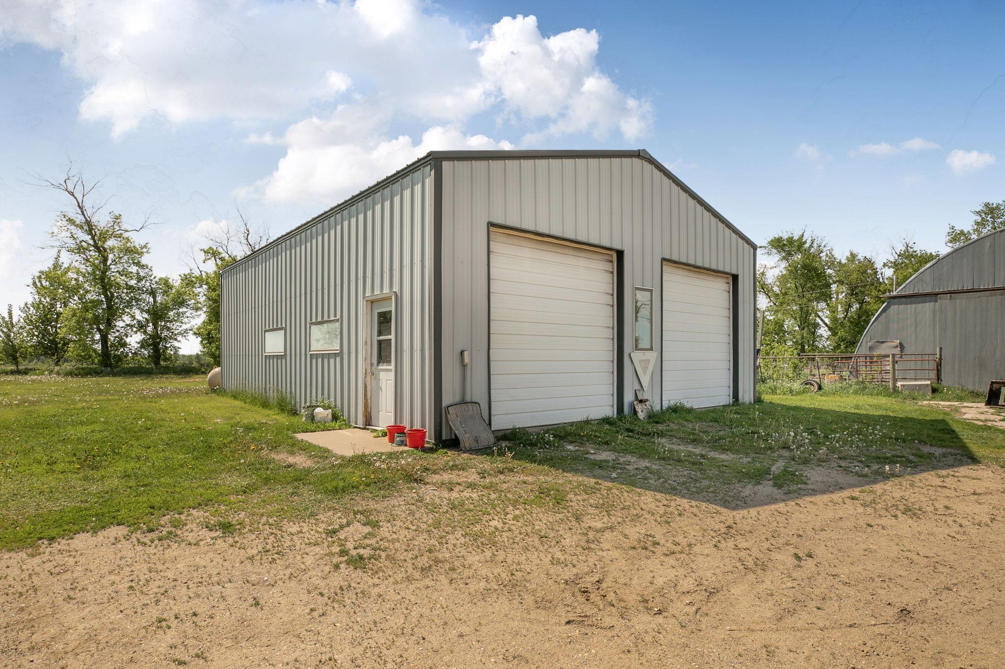 main property photo 29