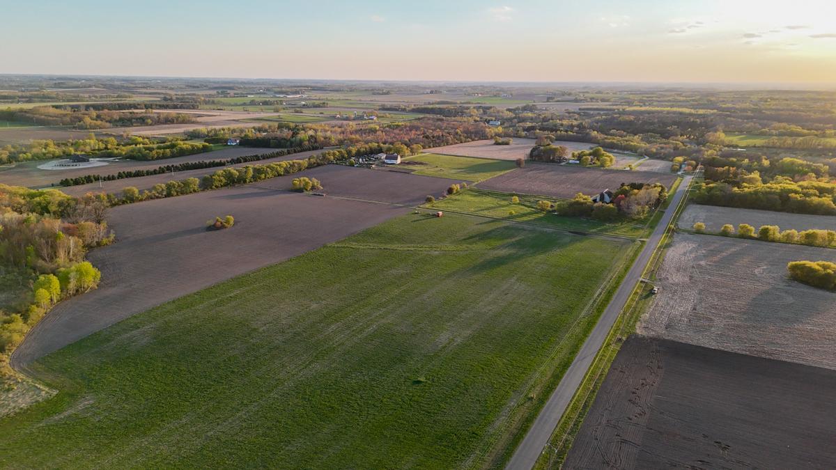 main property photo 16