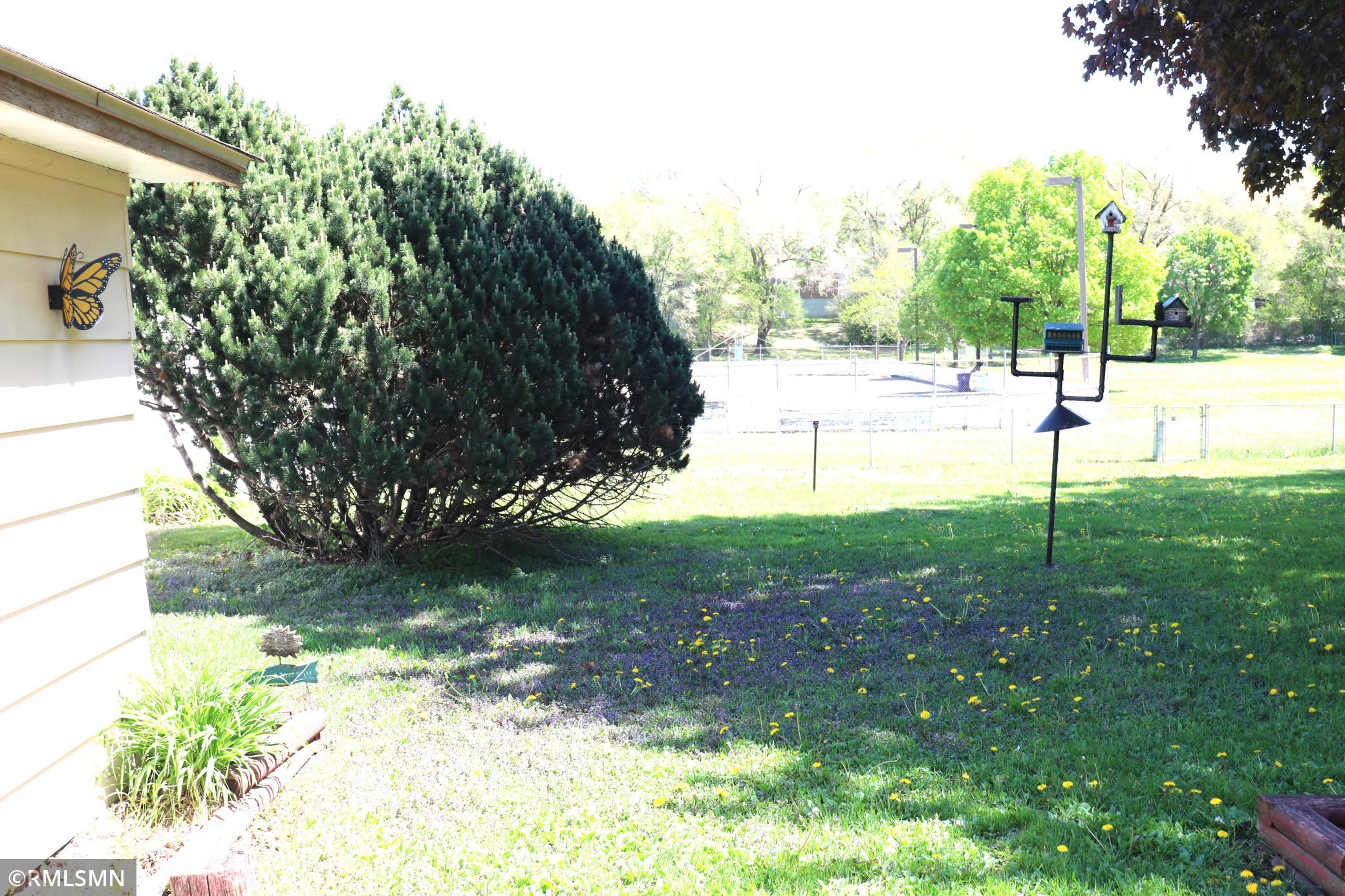main property photo 28