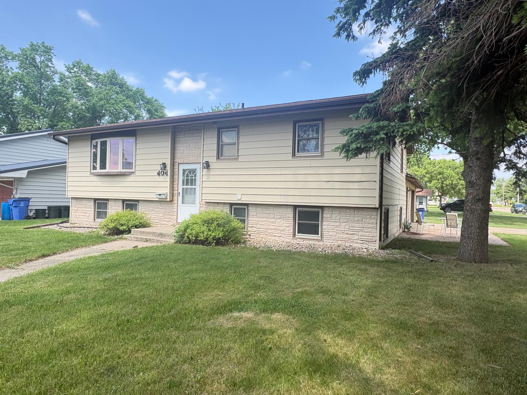 main property photo 30