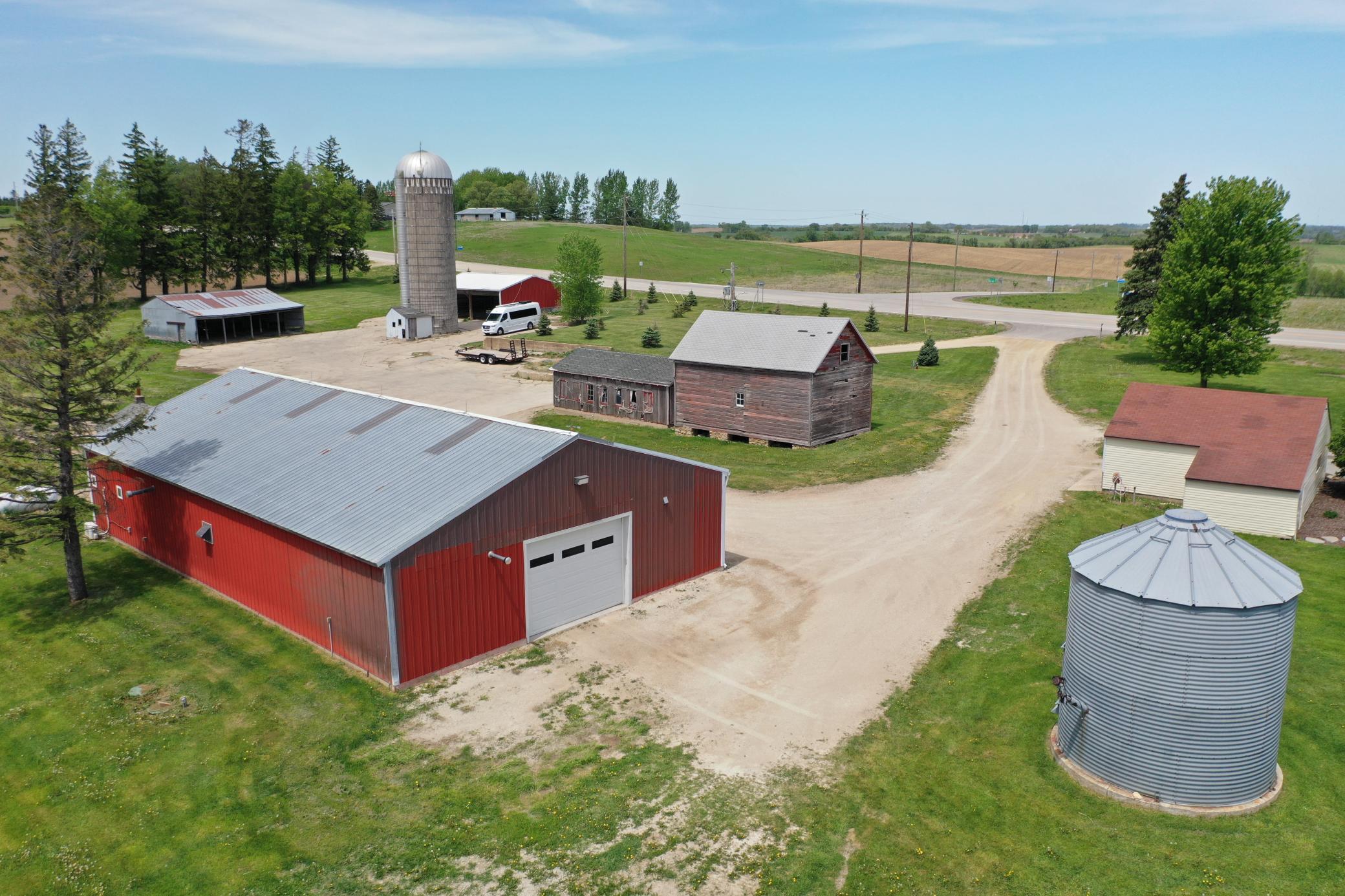 main property photo 17