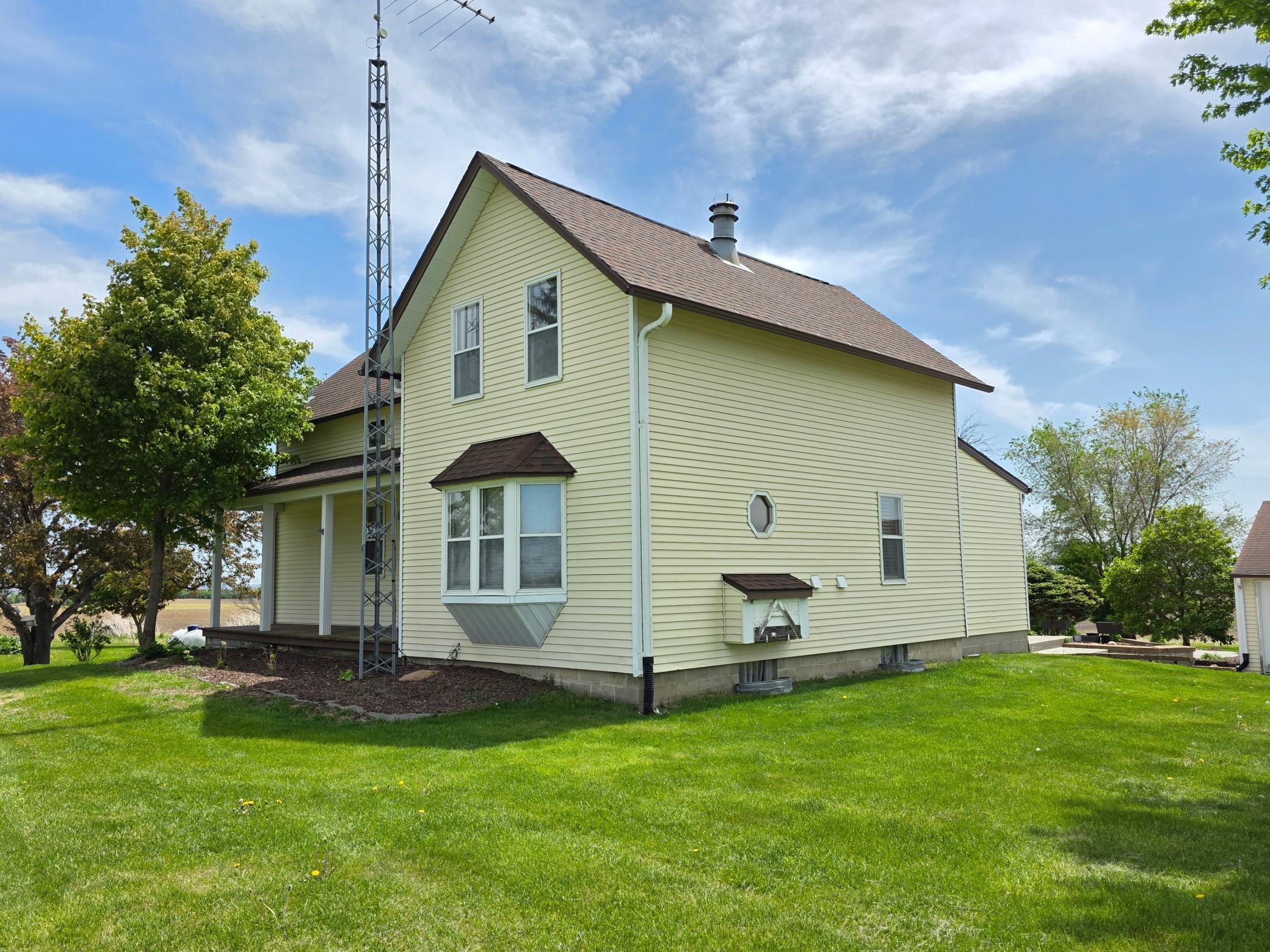 main property photo 8