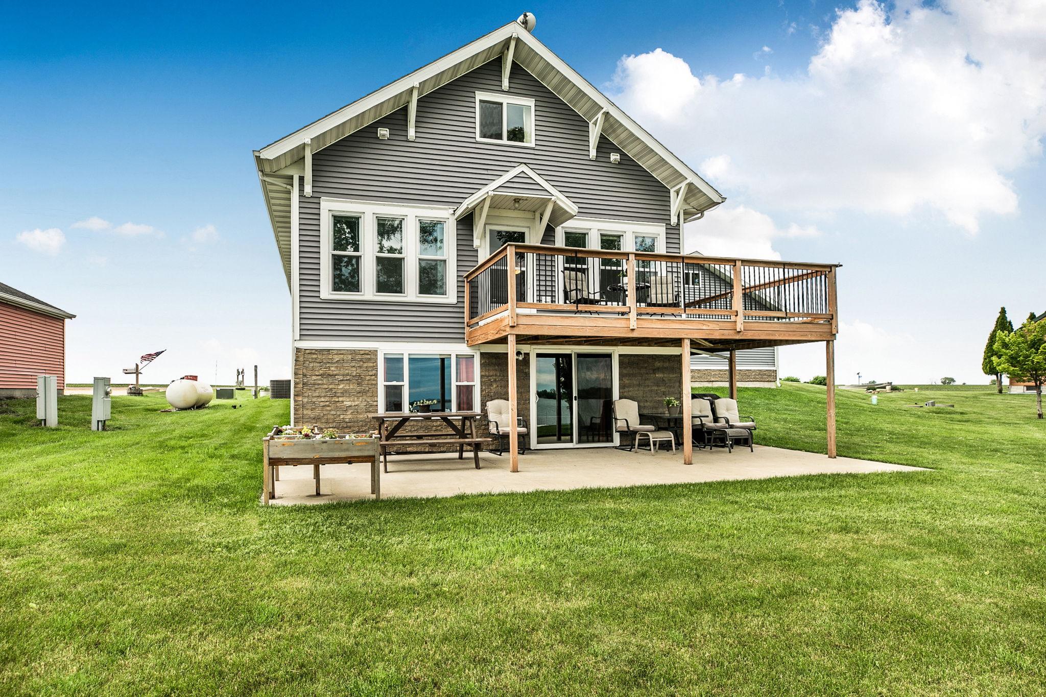 main property photo 40