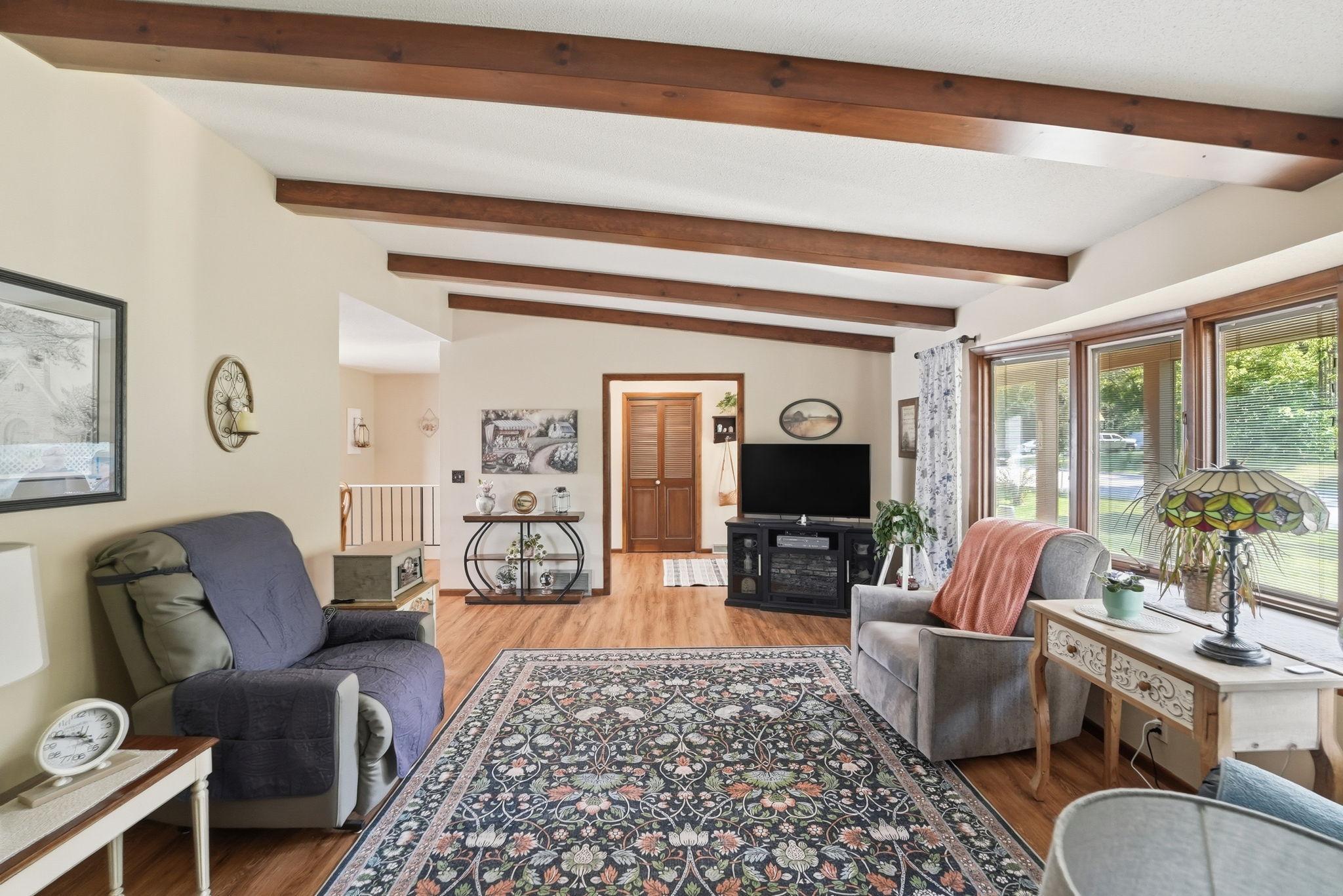 main property photo 25