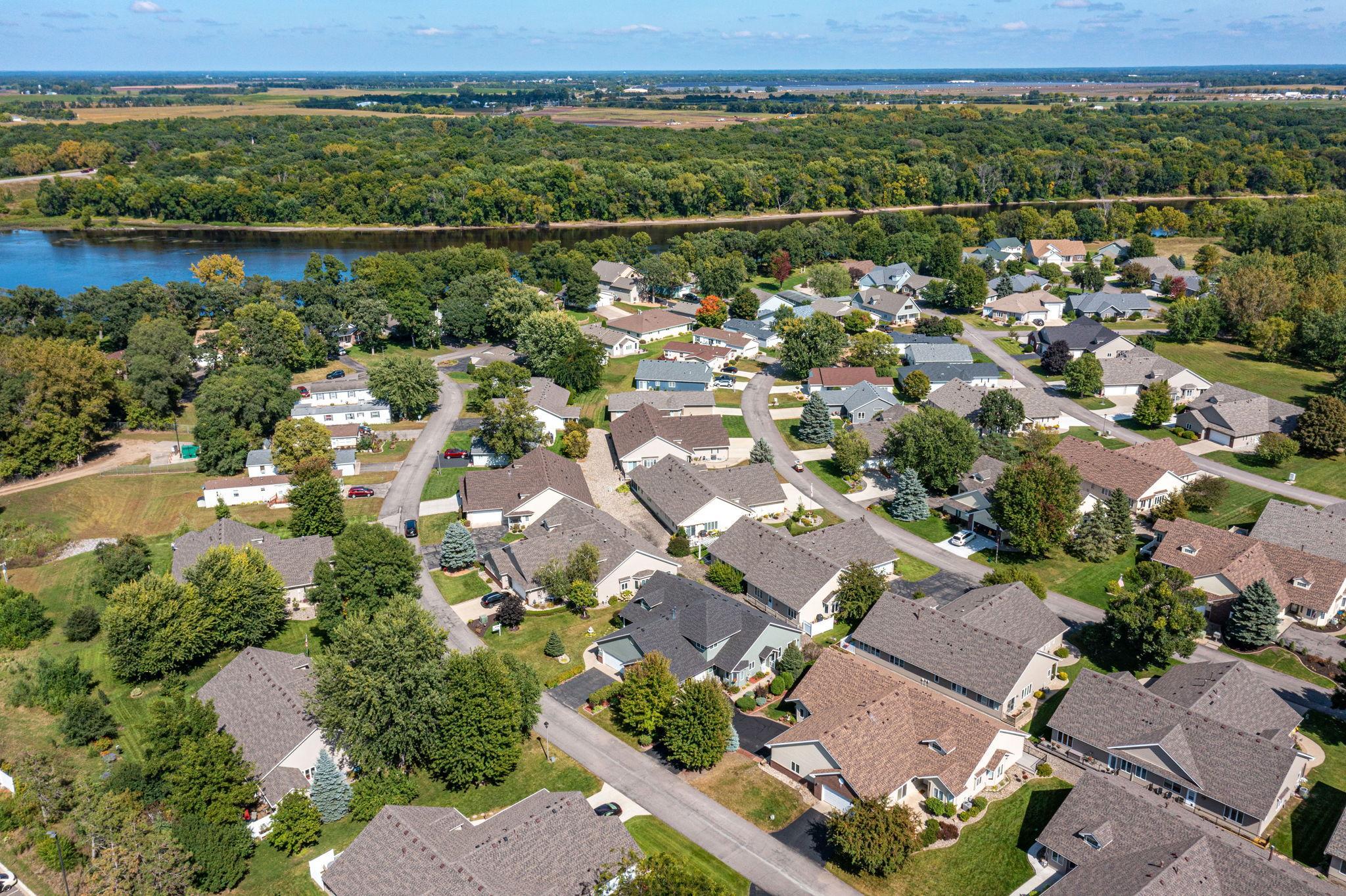 main property photo 28