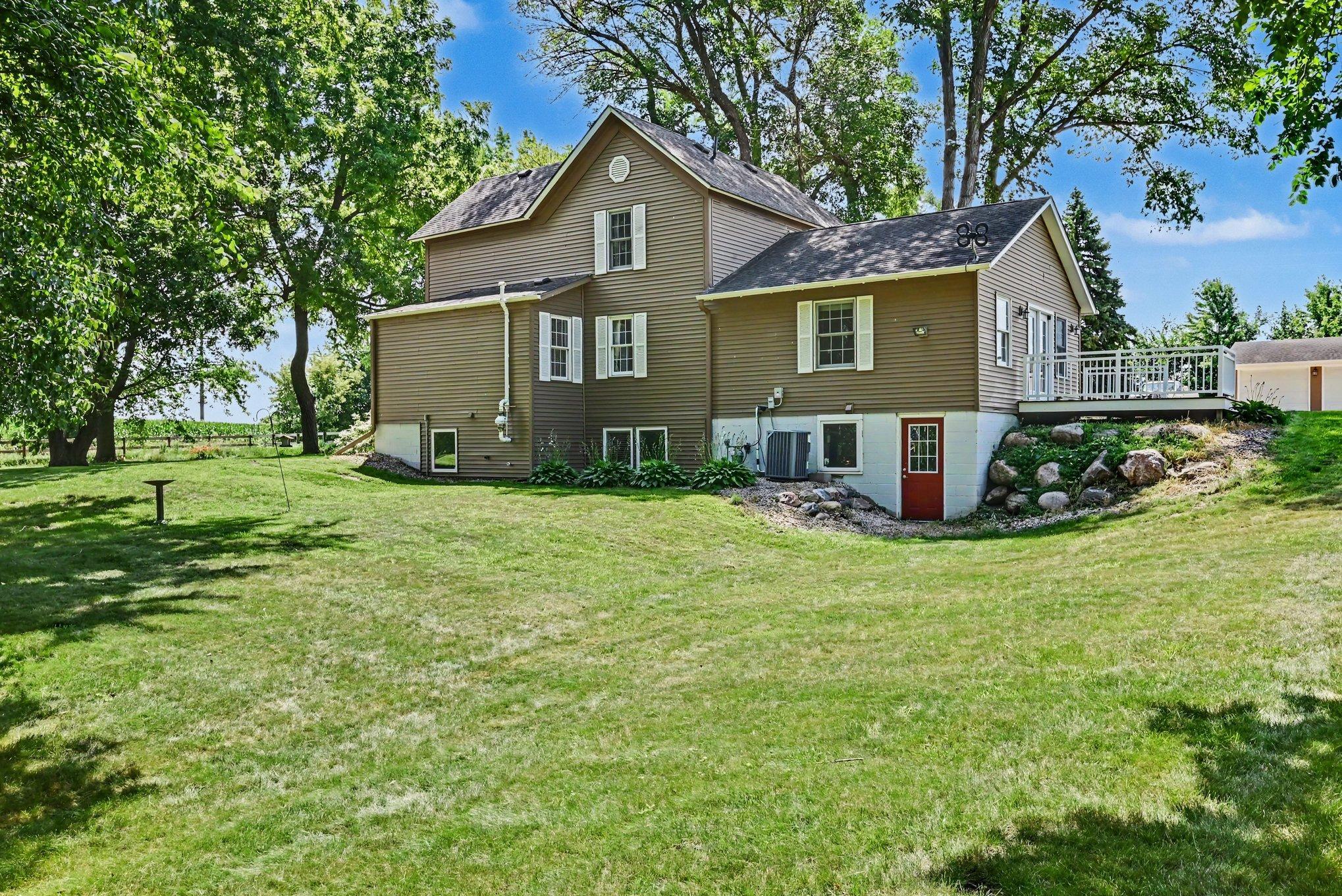 main property photo 30