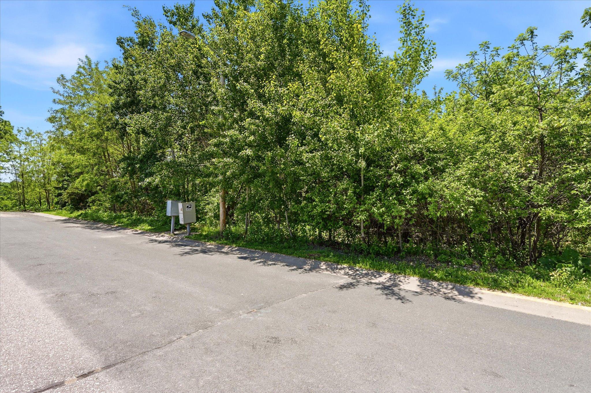 main property photo 24
