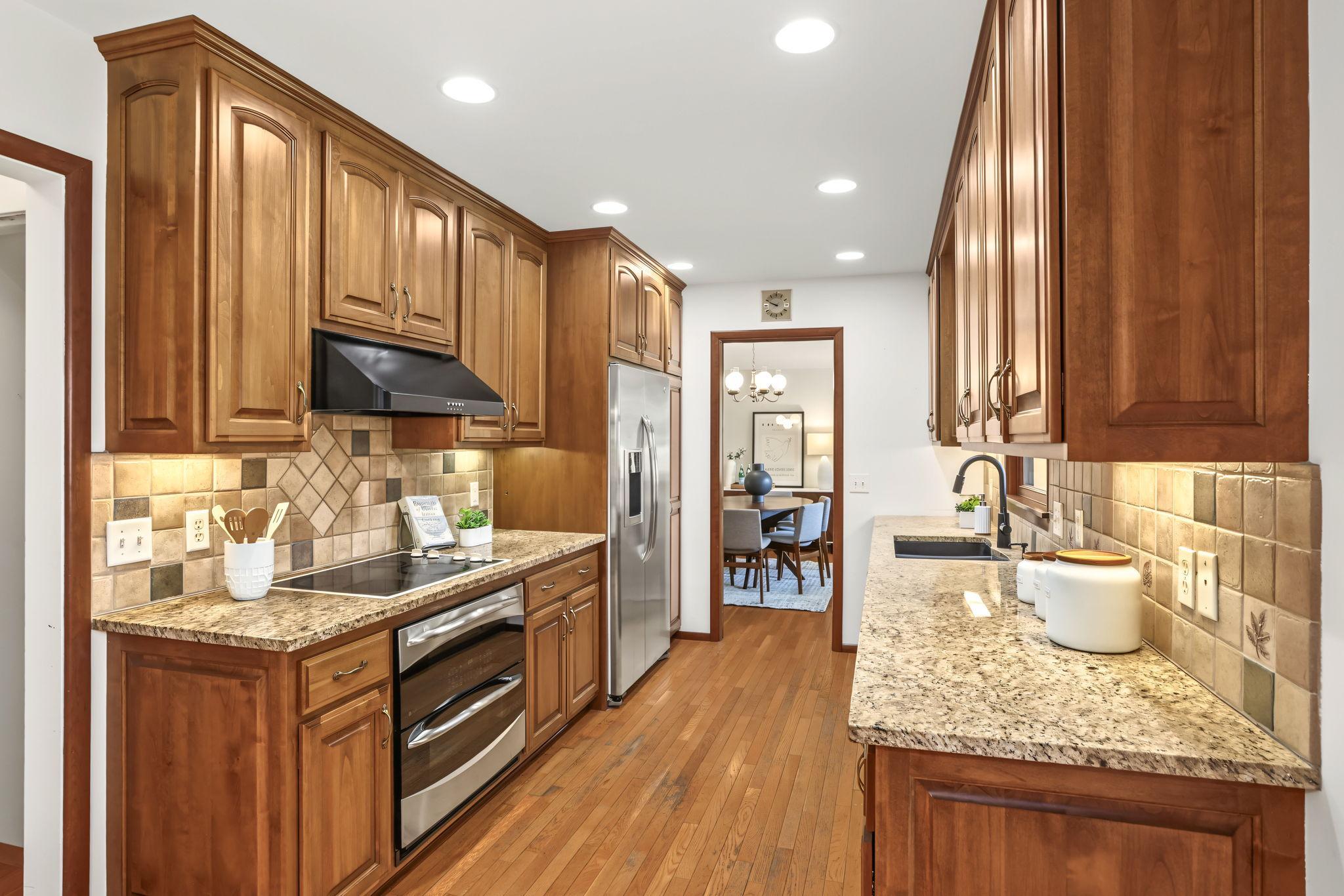 main property photo 7