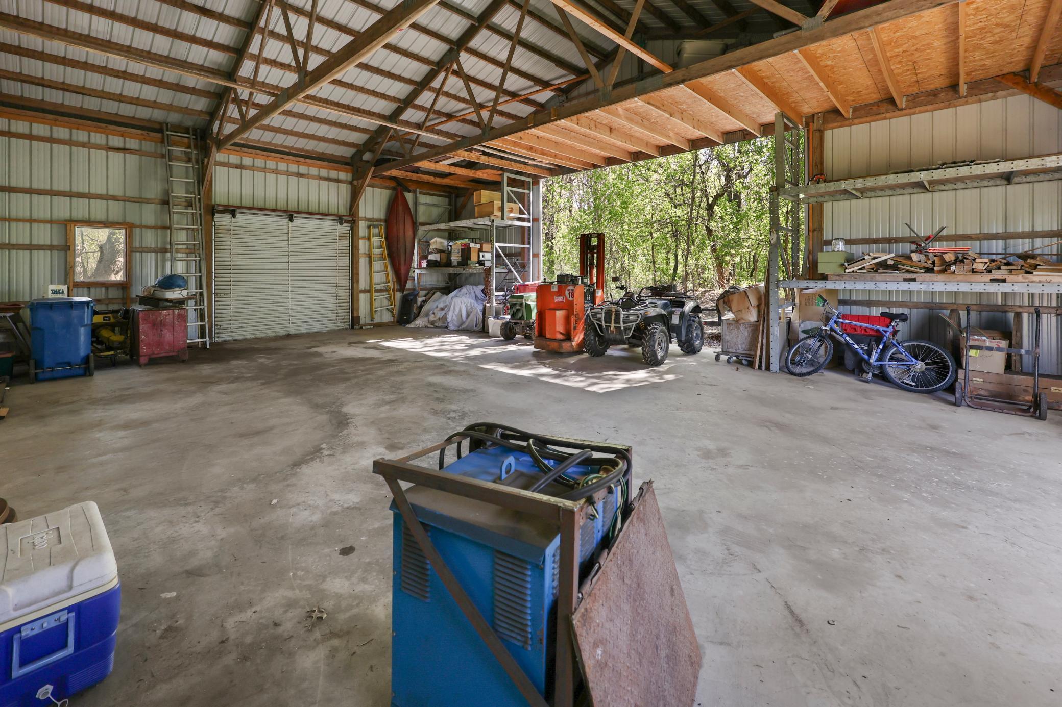 main property photo 41