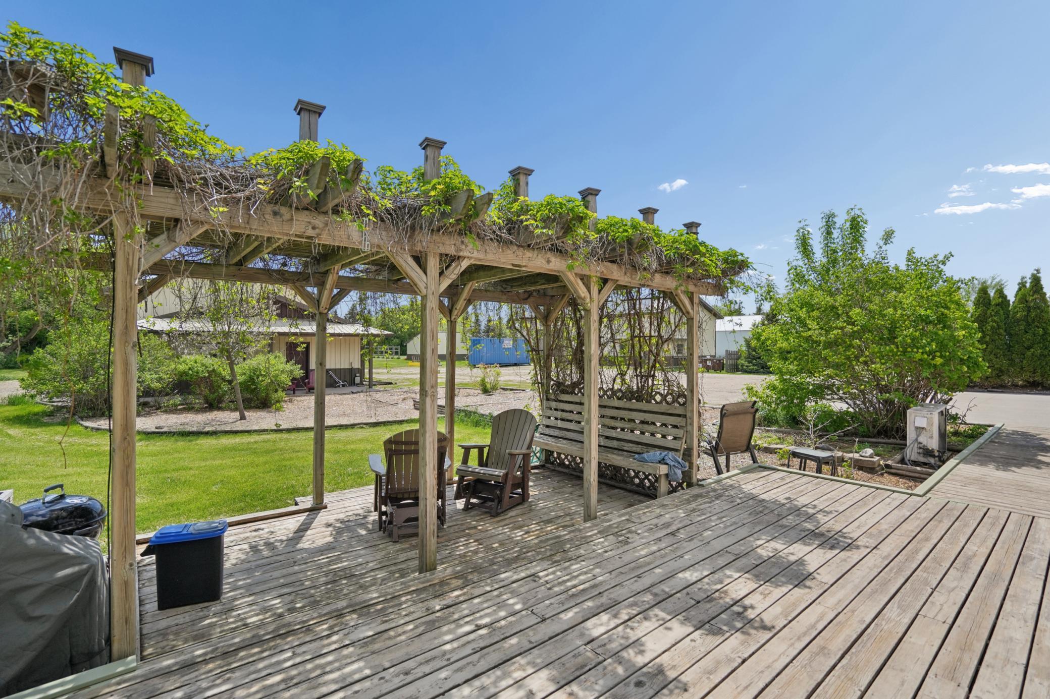 main property photo 3