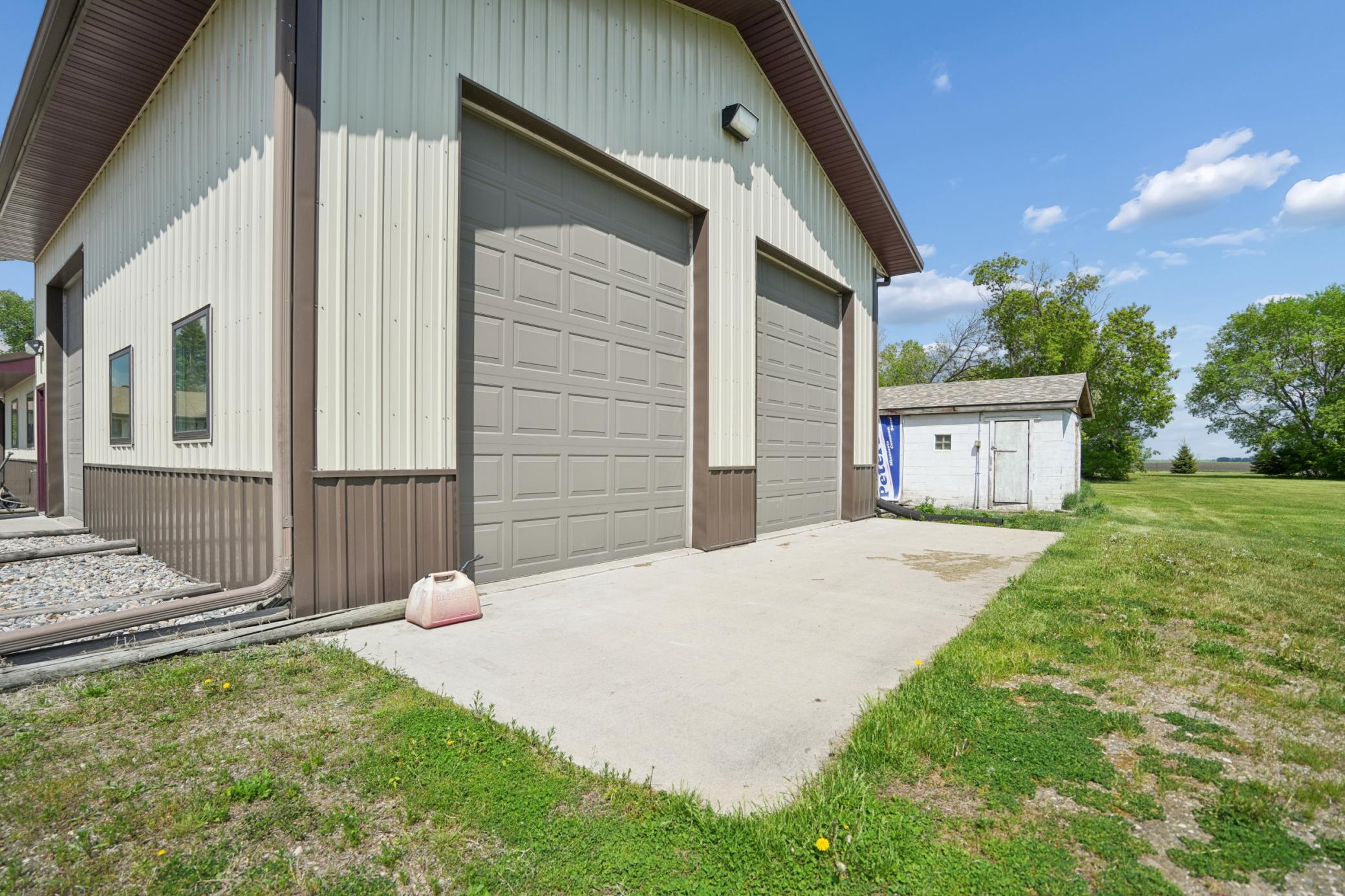 main property photo 76