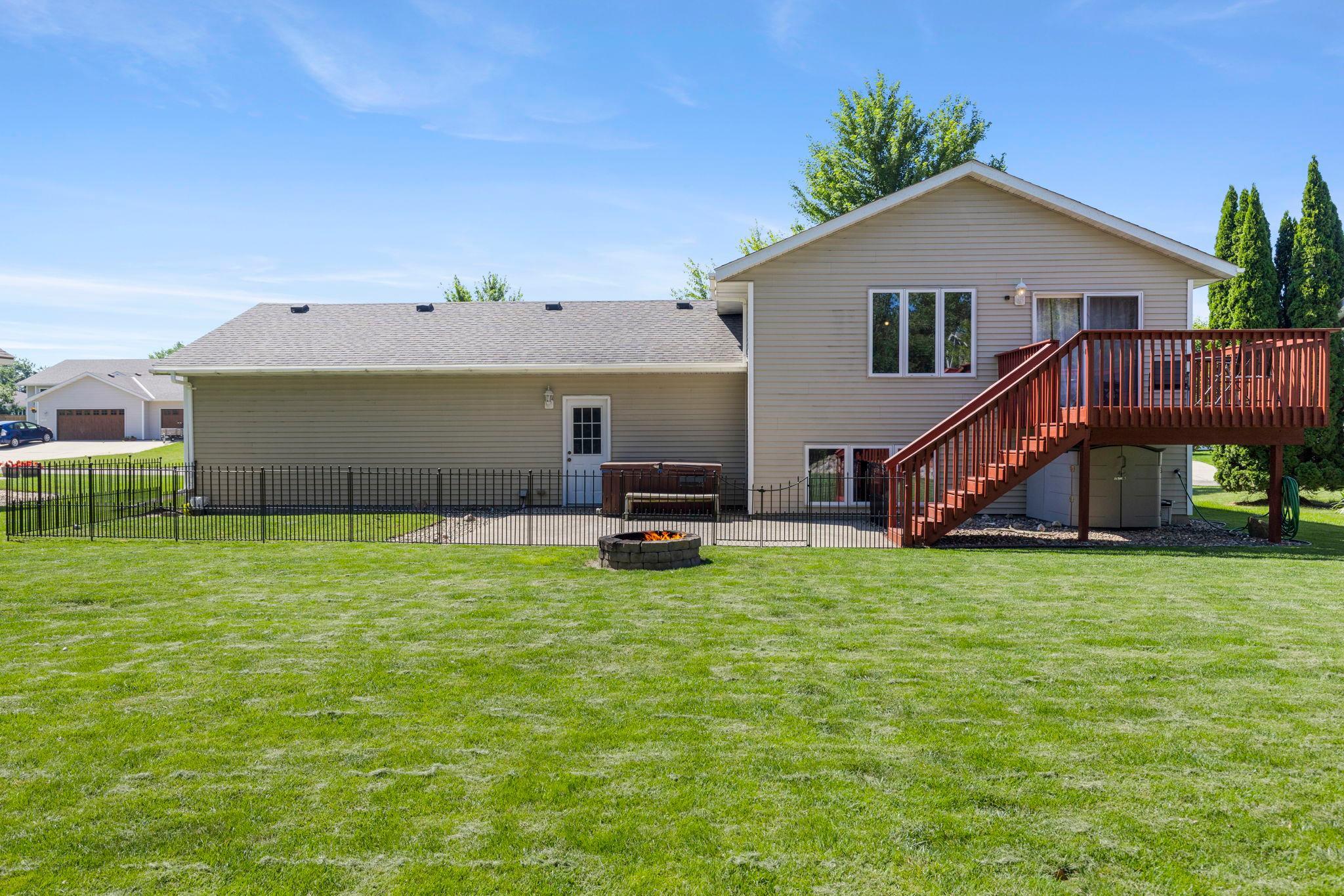 main property photo 19